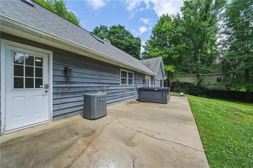 Roswell, Georgia, 30076, United States, 4 Bedrooms Bedrooms, ,3 BathroomsBathrooms,Residential,For Sale,2049337