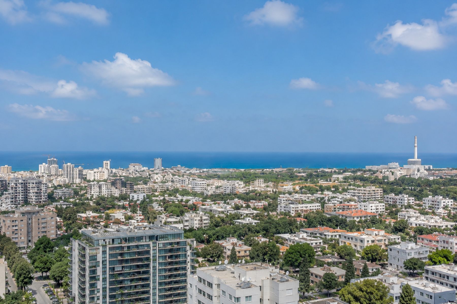  A Timeless Sea View Residence at Akirov Towers - 物件實景
