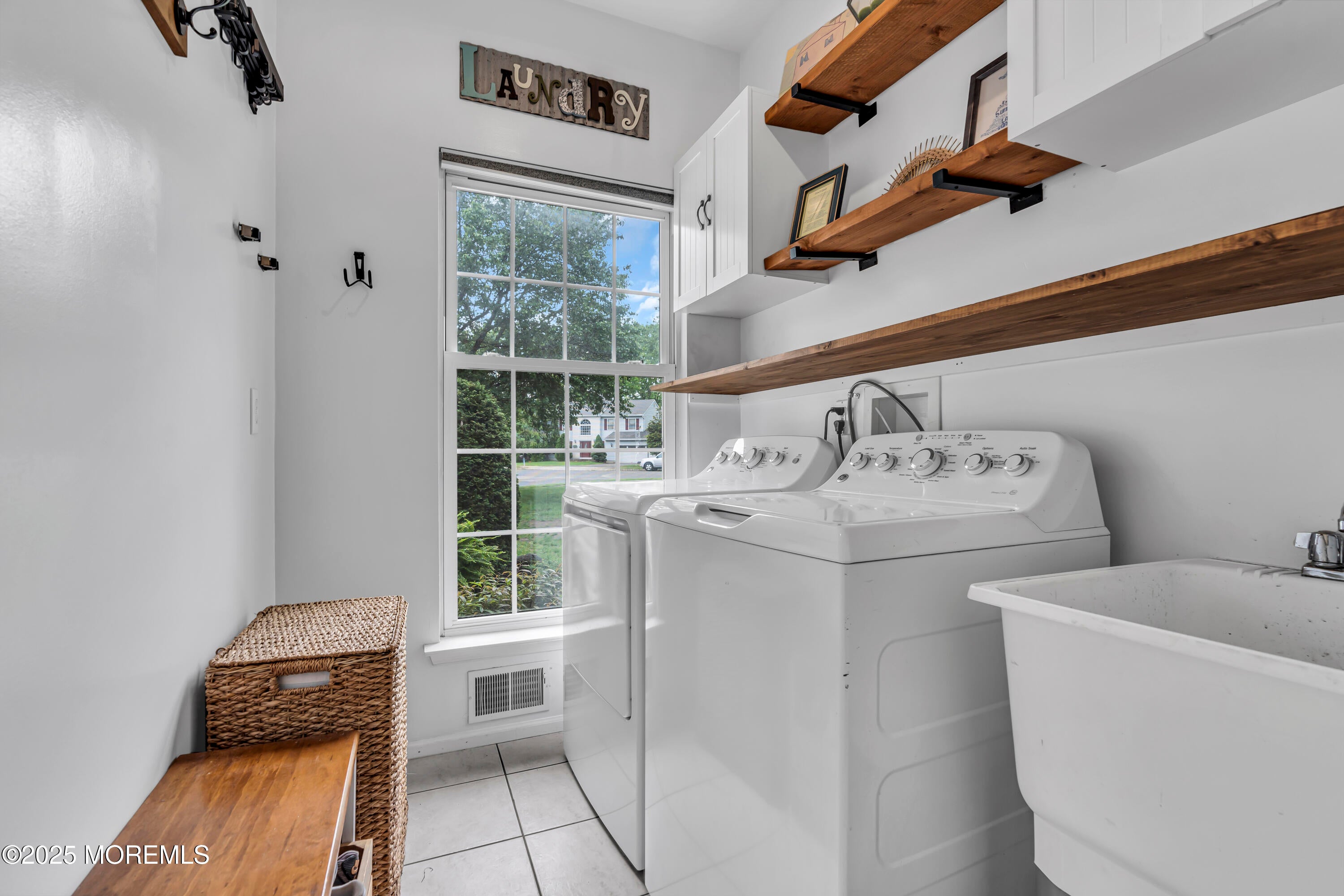 Howell, New Jersey, 07731, United States, 4 Bedrooms Bedrooms, ,3 BathroomsBathrooms,Residential,For Sale,1980987