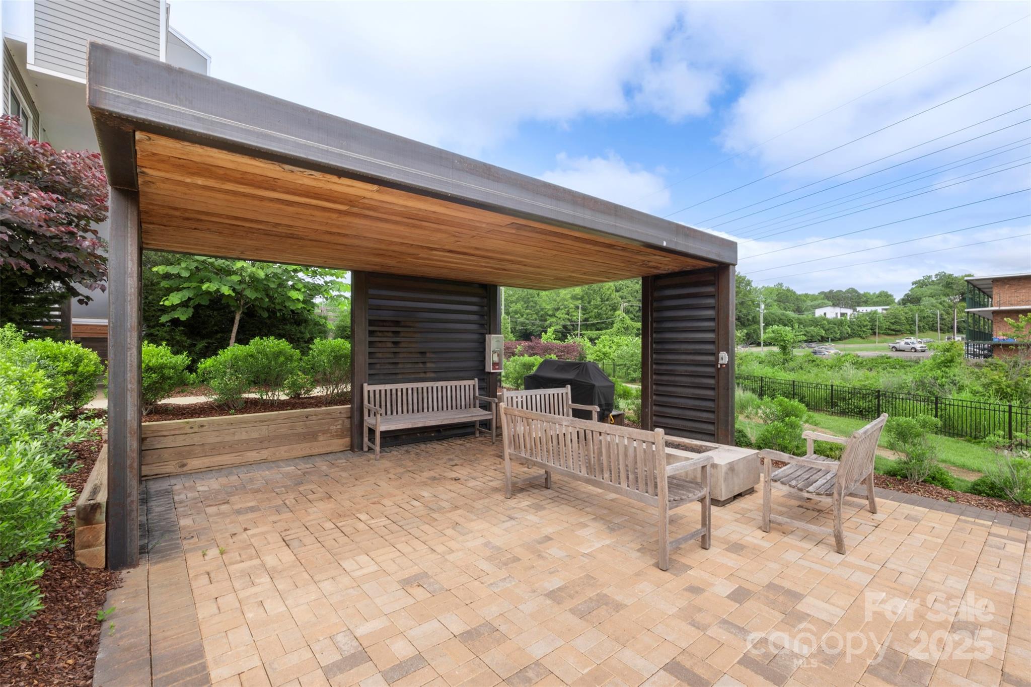 Charlotte, North Carolina, 28205, United States, 3 Bedrooms Bedrooms, ,3 BathroomsBathrooms,Residential,For Sale,1837660