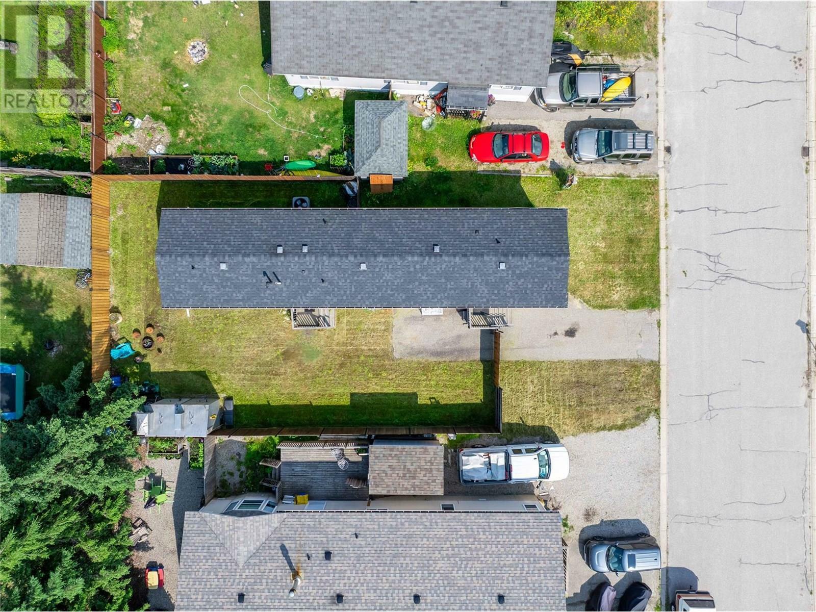 REVELSTOKE, British Columbia, V0E 2S1, CA, 2 Bedrooms Bedrooms, ,2 BathroomsBathrooms,Residential,For Sale,1874403