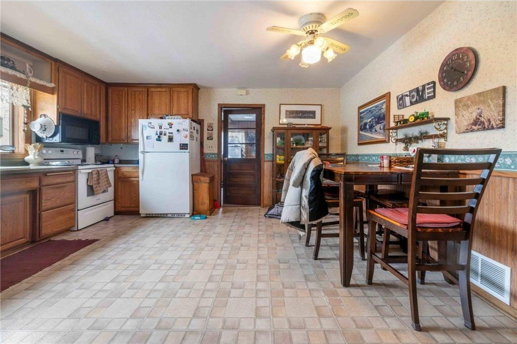Staples, Minnesota, 56479, United States, 3 Bedrooms Bedrooms, ,1 BathroomBathrooms,Residential,For Sale,1860570
