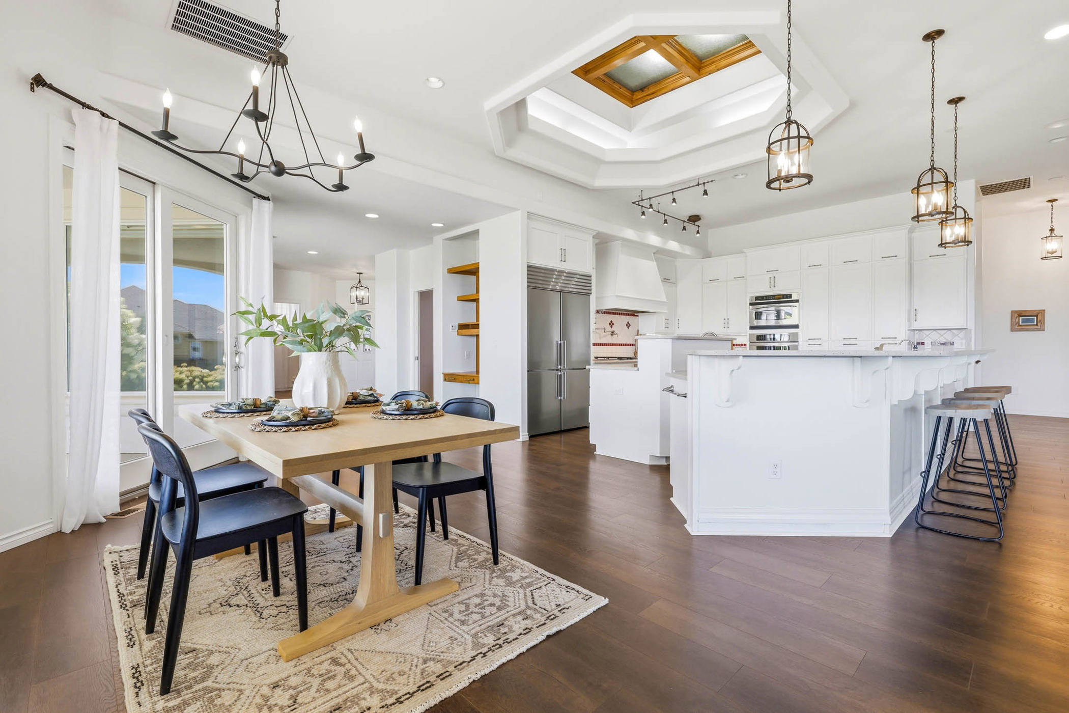  Views, Outdoor Living, gated RV/Boat Parking. - 物件實景