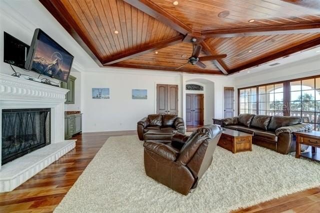 CLEARWATER BEACH, Florida, 33767, United States, 5 Bedrooms Bedrooms, ,6 BathroomsBathrooms,Residential,For Sale,1977061