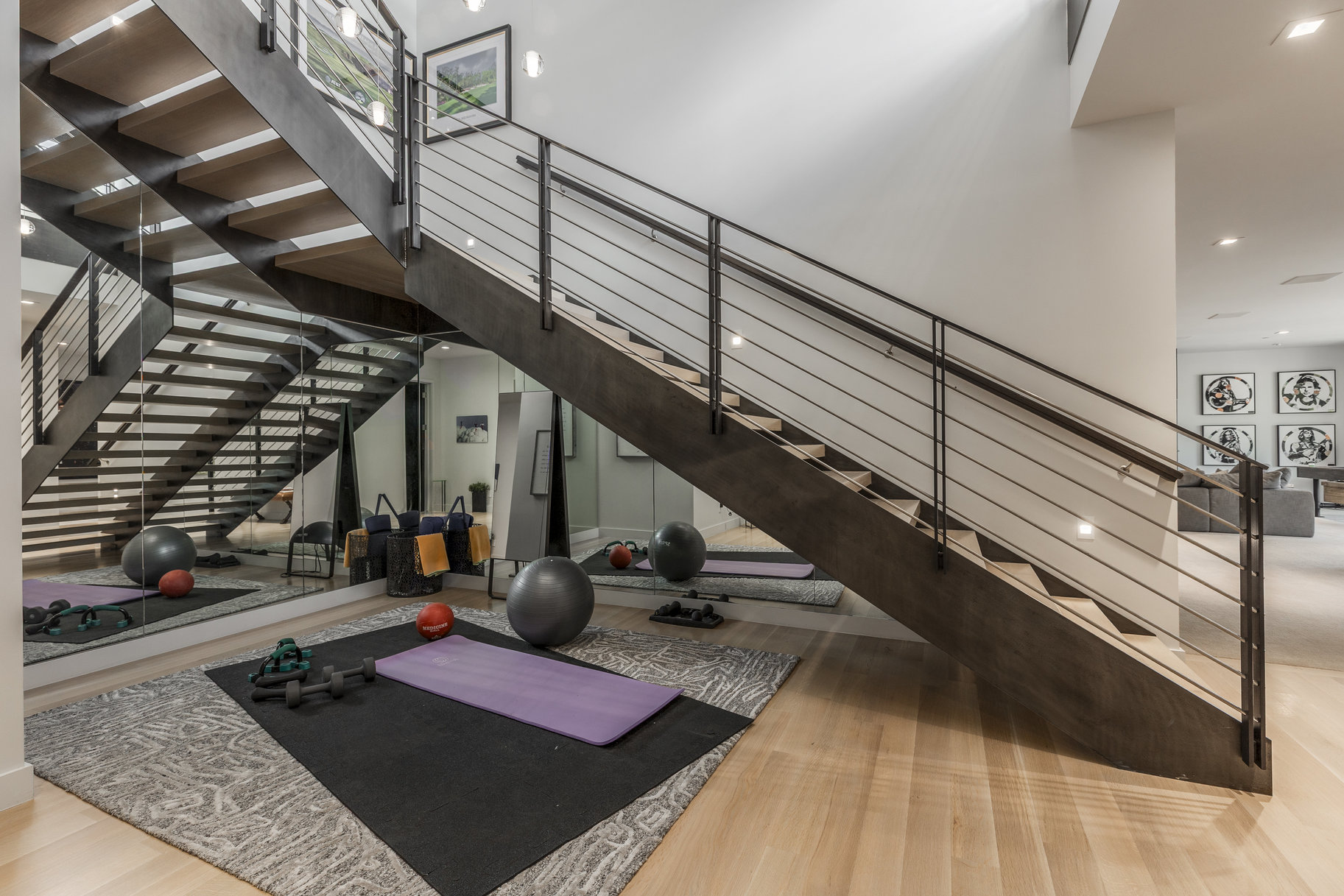  Sophisticated Mountain Design with Unmatched Views in an Elite Setting - 物件實景