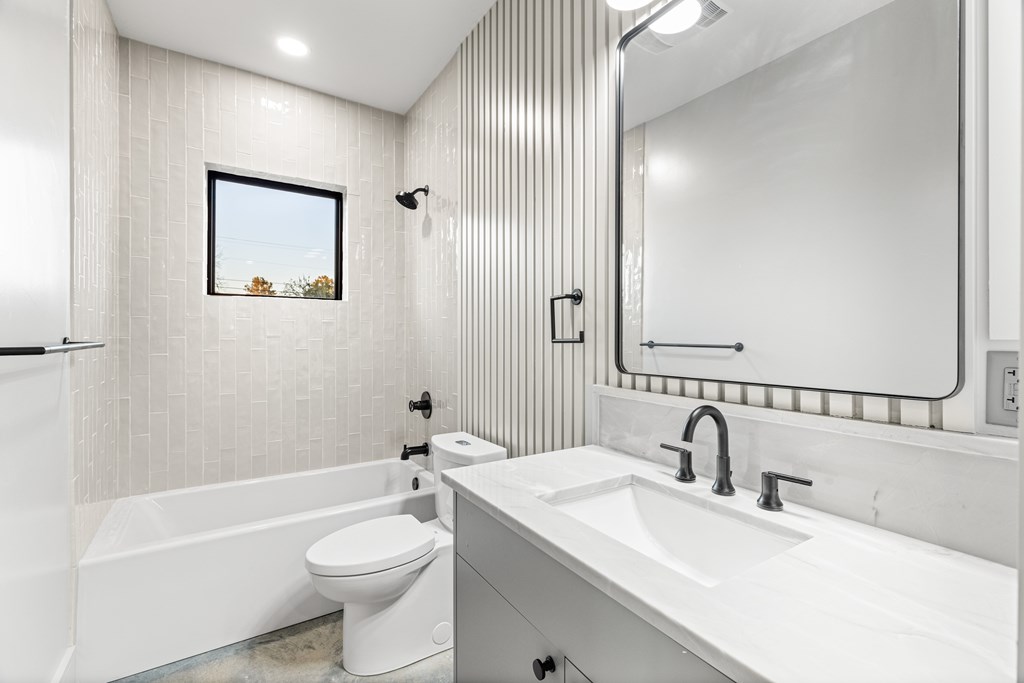 Kerrville, Texas, 78028, United States, 3 Bedrooms Bedrooms, ,3 BathroomsBathrooms,Residential,For Sale,2001532