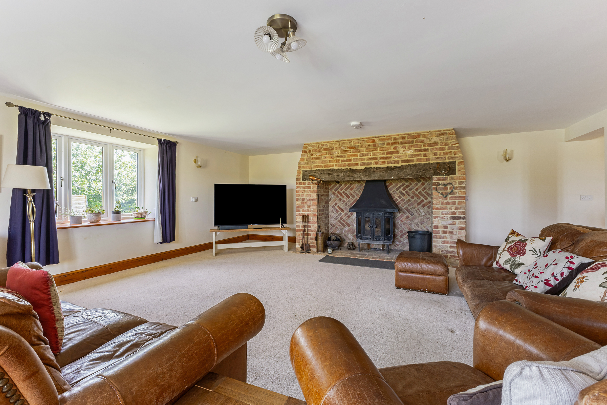  A substantial Oxfordshire farmhouse with over 9,200 sq ft of accommodation and 4 - 物件實景