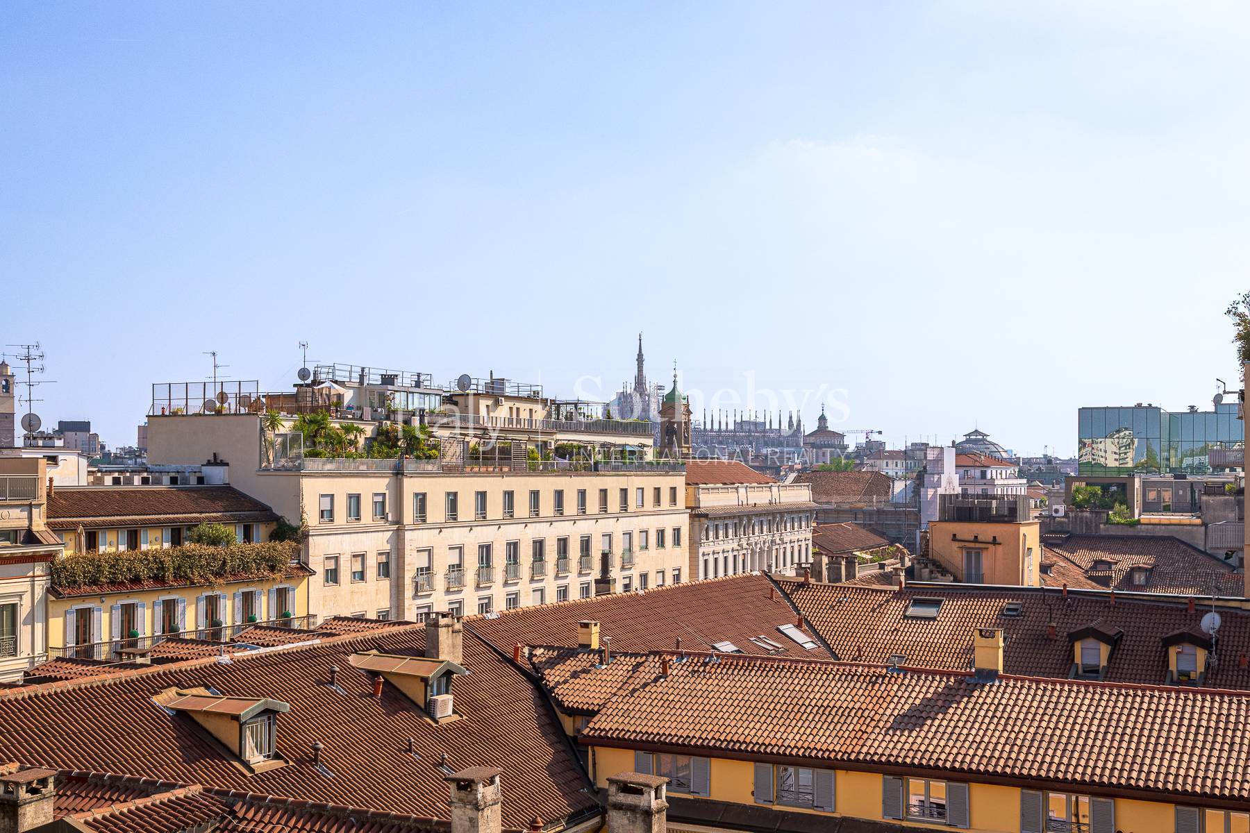  Prestigious penthouse with terrace steps from Montenapoleone - 物件實景