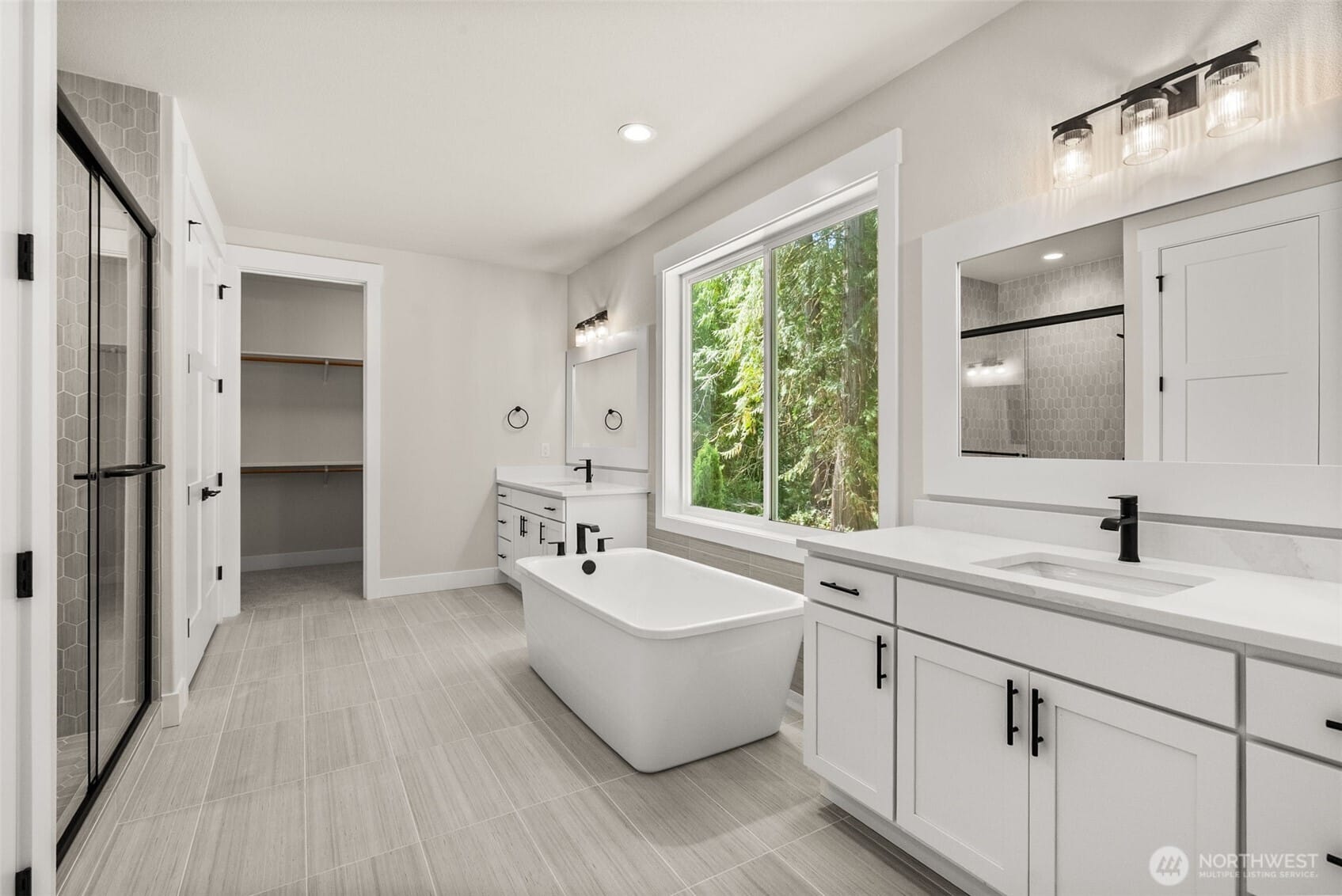Olympia, Washington, 98502, United States, 4 Bedrooms Bedrooms, ,2 BathroomsBathrooms,Residential,For Sale,1848524