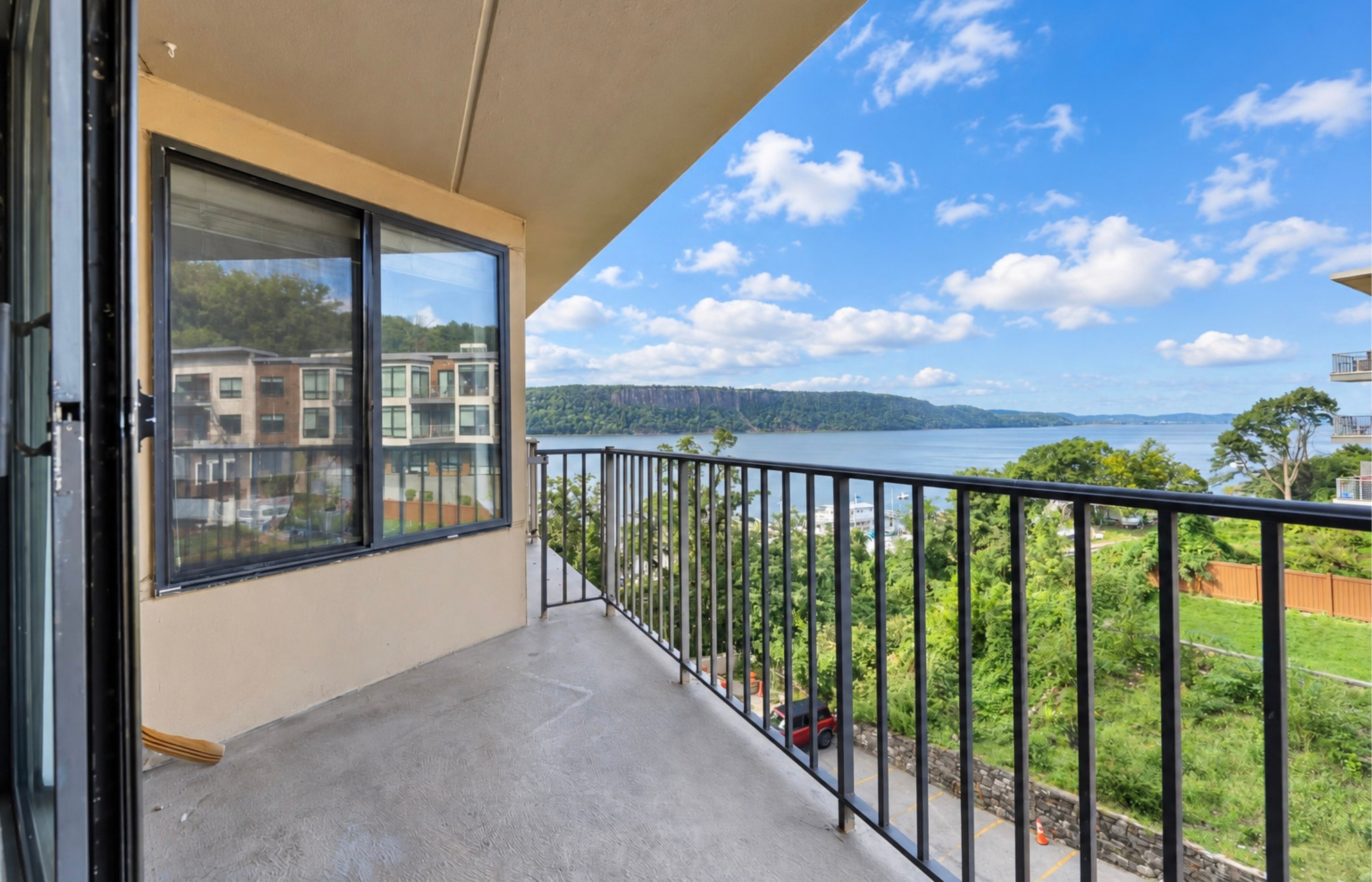  1155 Warburton Avenue - 物件實景
