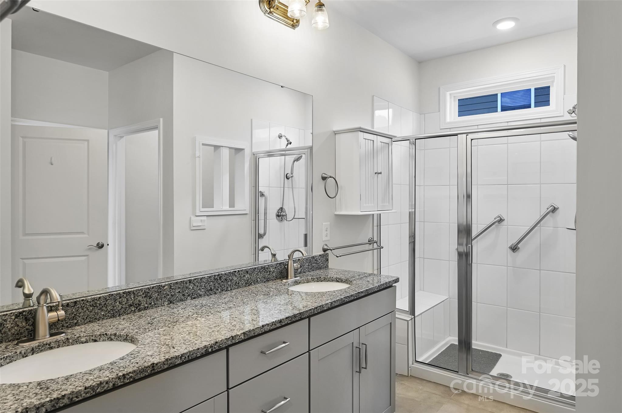Hendersonville, North Carolina, 28792, United States, 3 Bedrooms Bedrooms, ,3 BathroomsBathrooms,Residential,For Sale,1927373