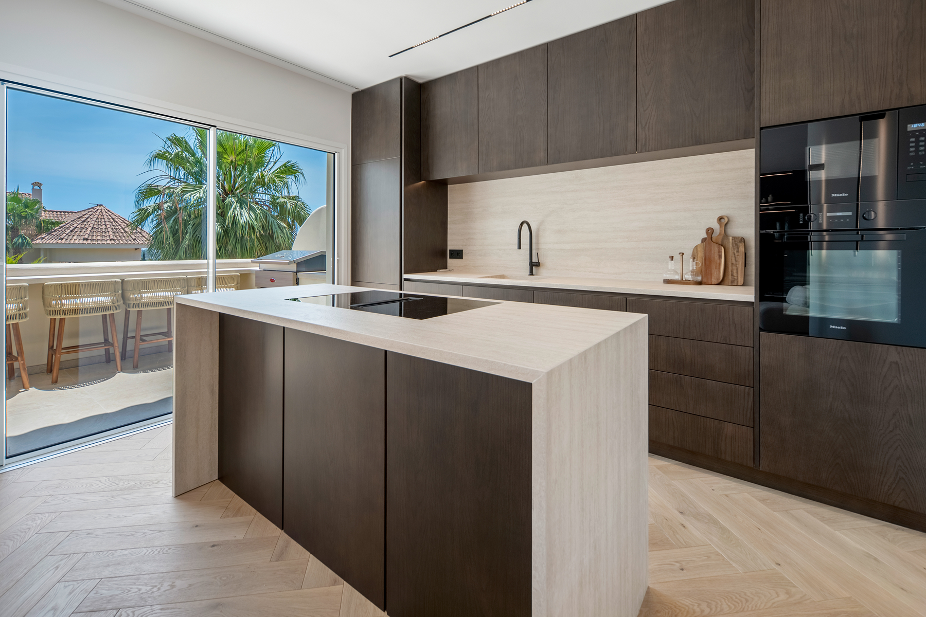  South-facing duplex penthouse with sea views in Nueva Andalucía - 物件實景