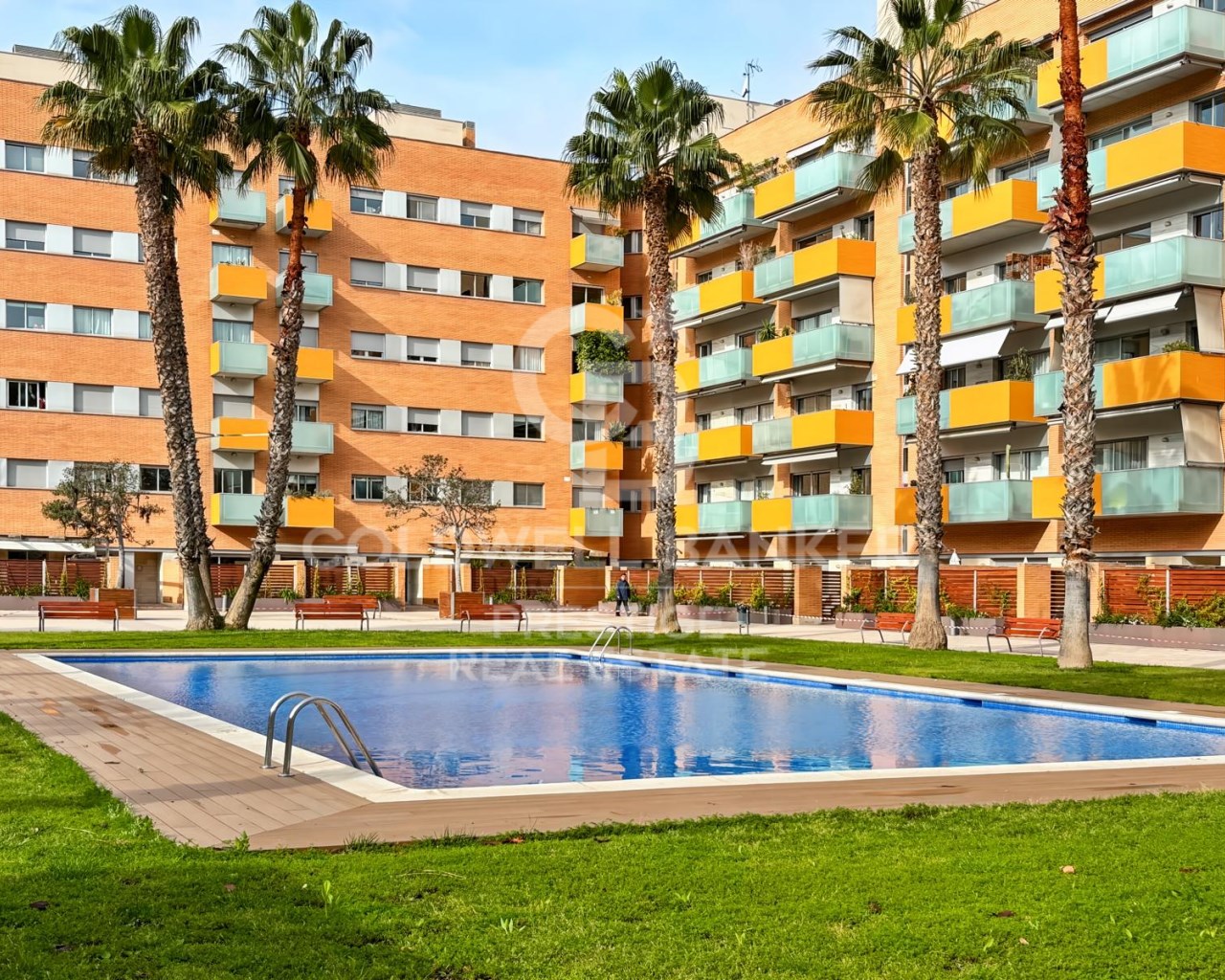 Barcelona, Catalonia, ES, 4 Bedrooms Bedrooms, ,2 BathroomsBathrooms,Residential,For Sale,1759816