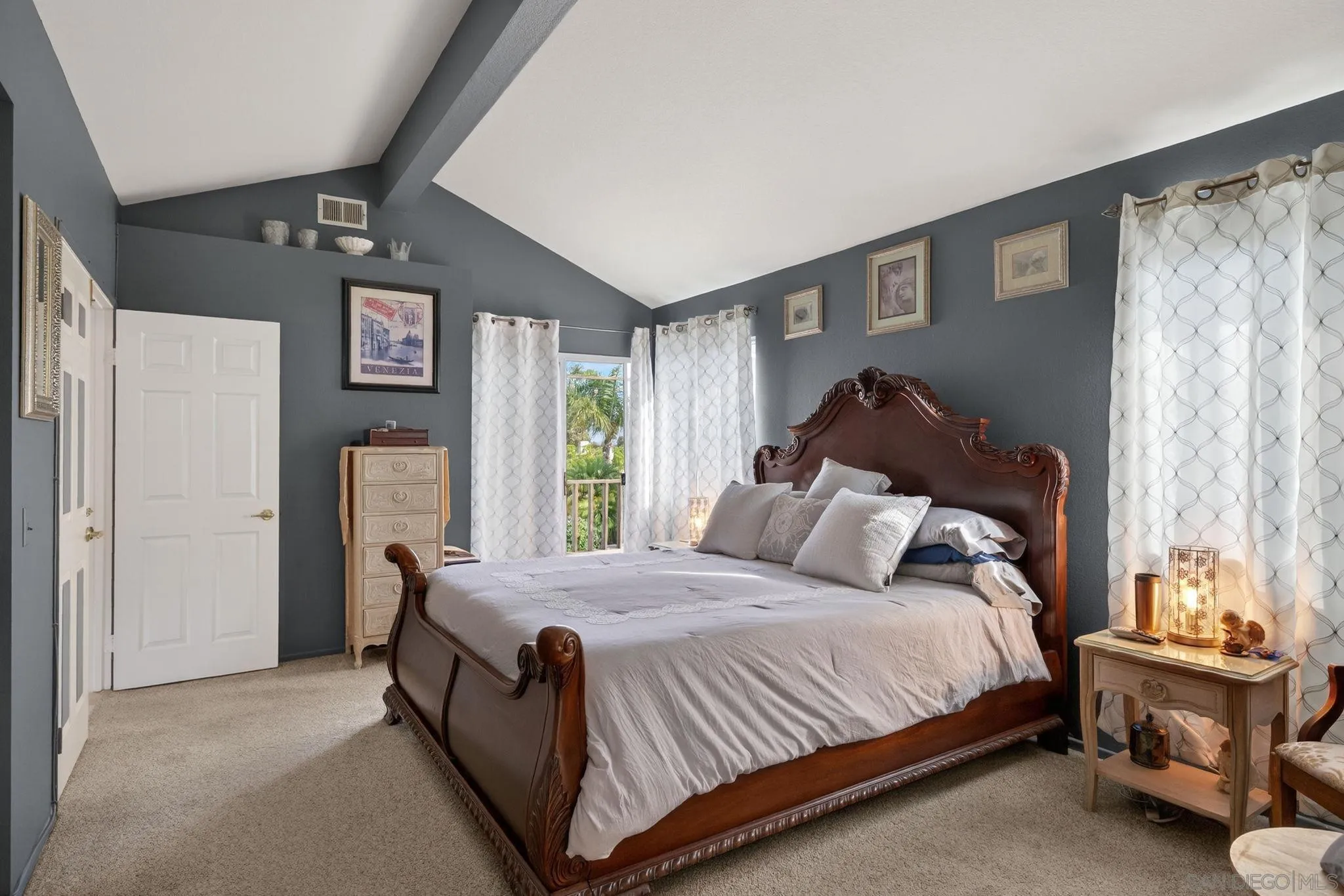 Camarillo, California, 93010, United States, 5 Bedrooms Bedrooms, ,4 BathroomsBathrooms,Residential,For Sale,2001849