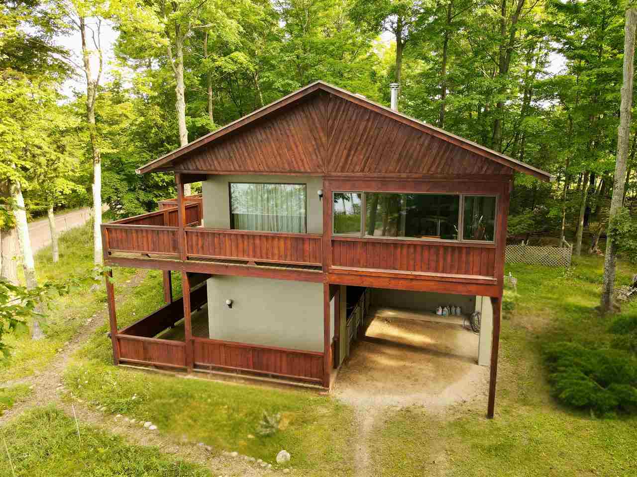 Charlevoix, Michigan, 49720-0000, United States, 2 Bedrooms Bedrooms, ,2 BathroomsBathrooms,Residential,For Sale,1933264