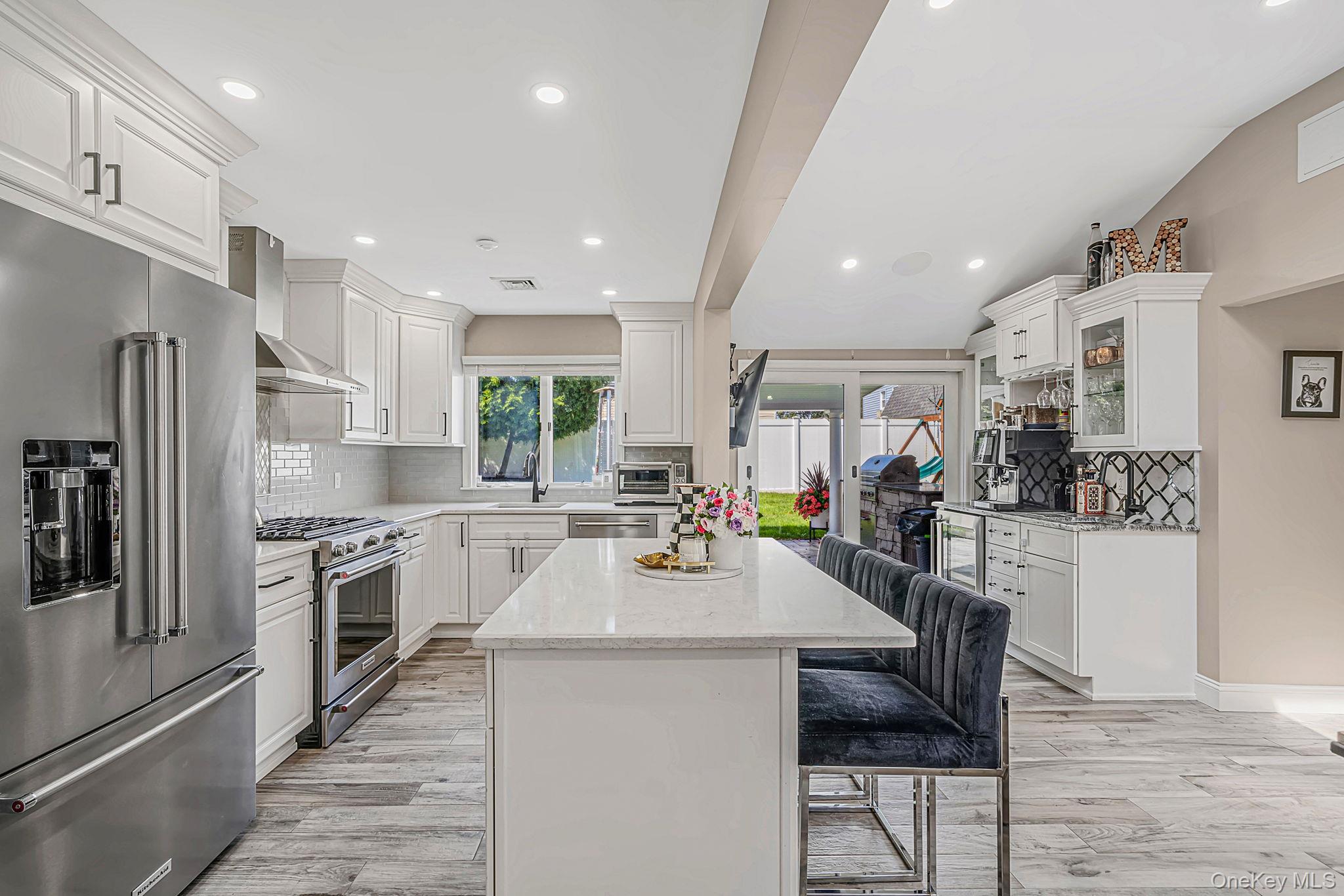  2115 Randall Avenue, East Meadow, NY, 11554 - 物件實景