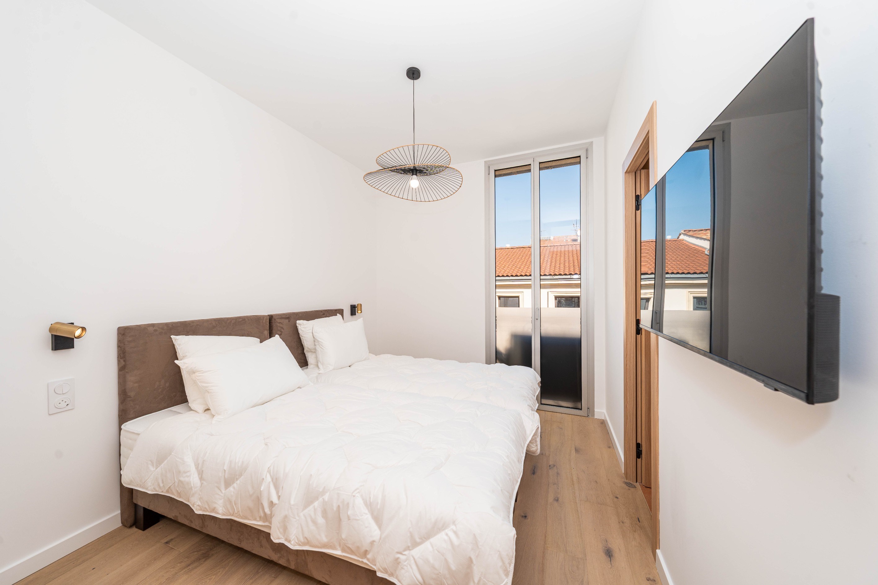  Top-floor renovated apartment with balcony, 3 bedrooms, rue Hoche Cannes city c… - 物件實景