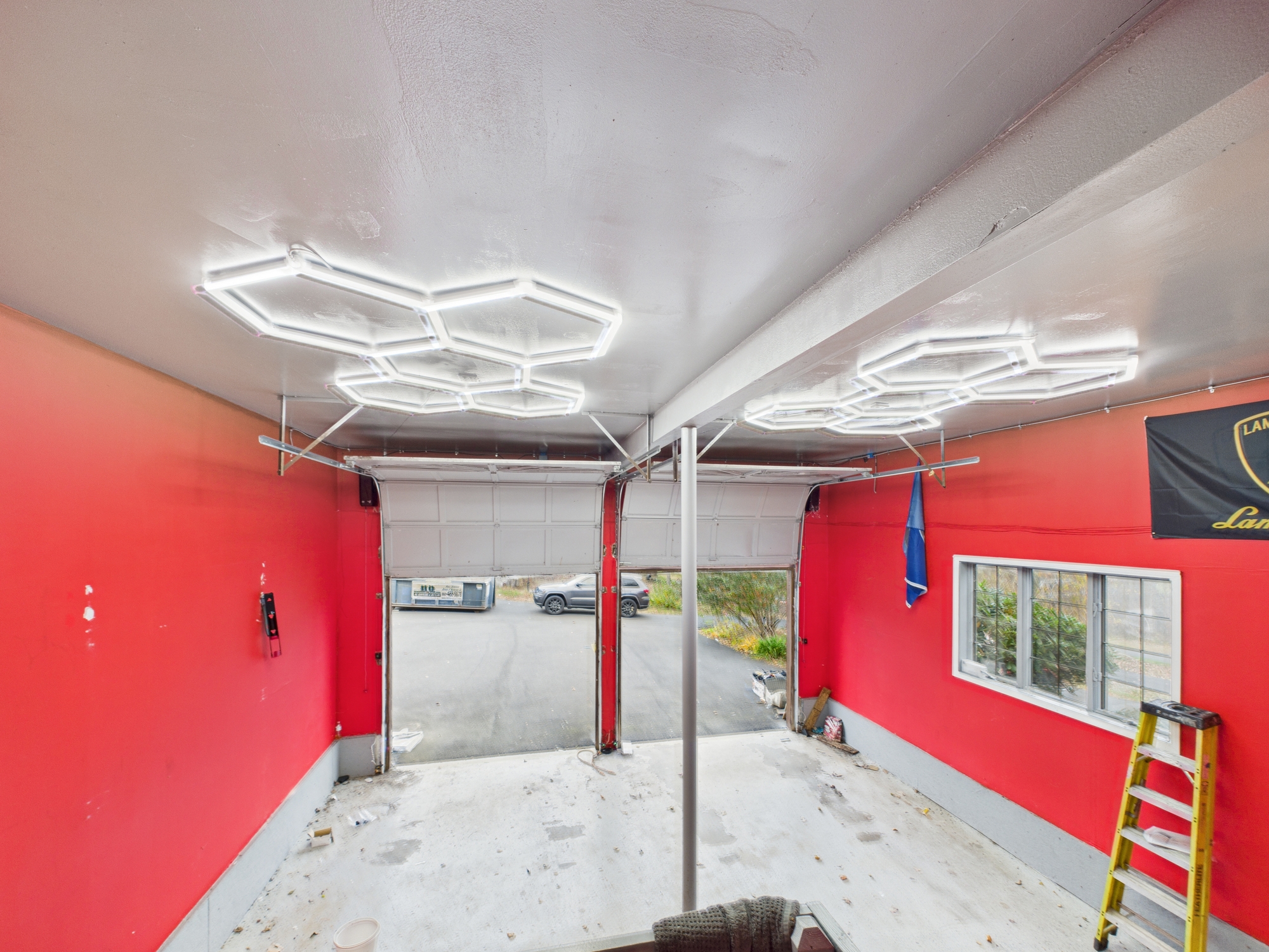 Prospect, Connecticut, 06712, United States, 4 Bedrooms Bedrooms, ,4 BathroomsBathrooms,Residential,For Sale,1987105