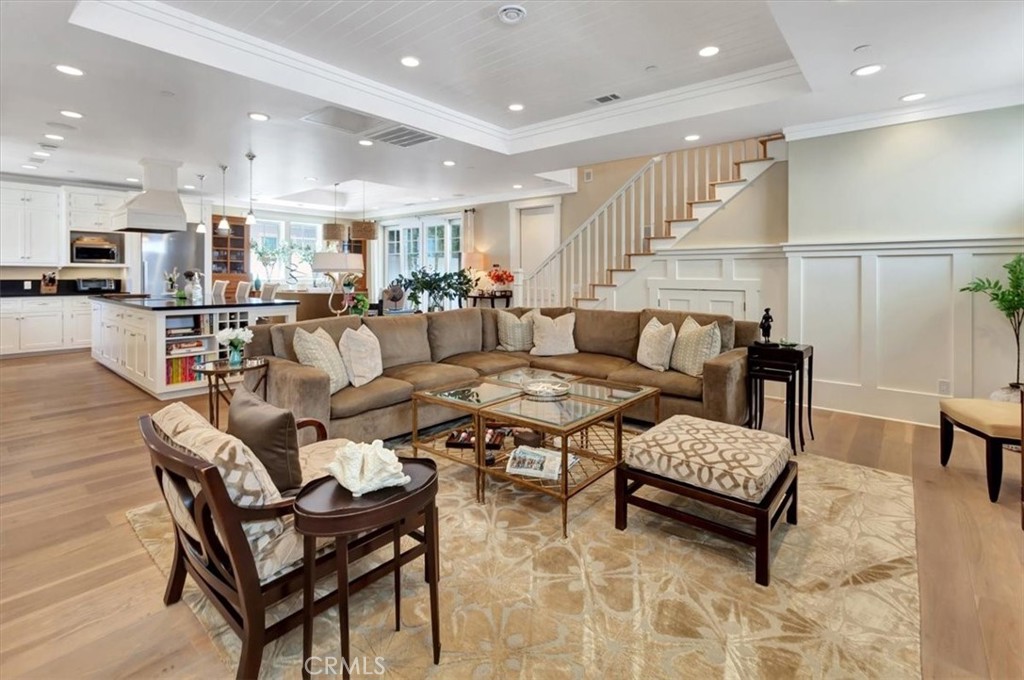 Long Beach, California, 90803, United States, 5 Bedrooms Bedrooms, ,4 BathroomsBathrooms,Residential,For Sale,1916985