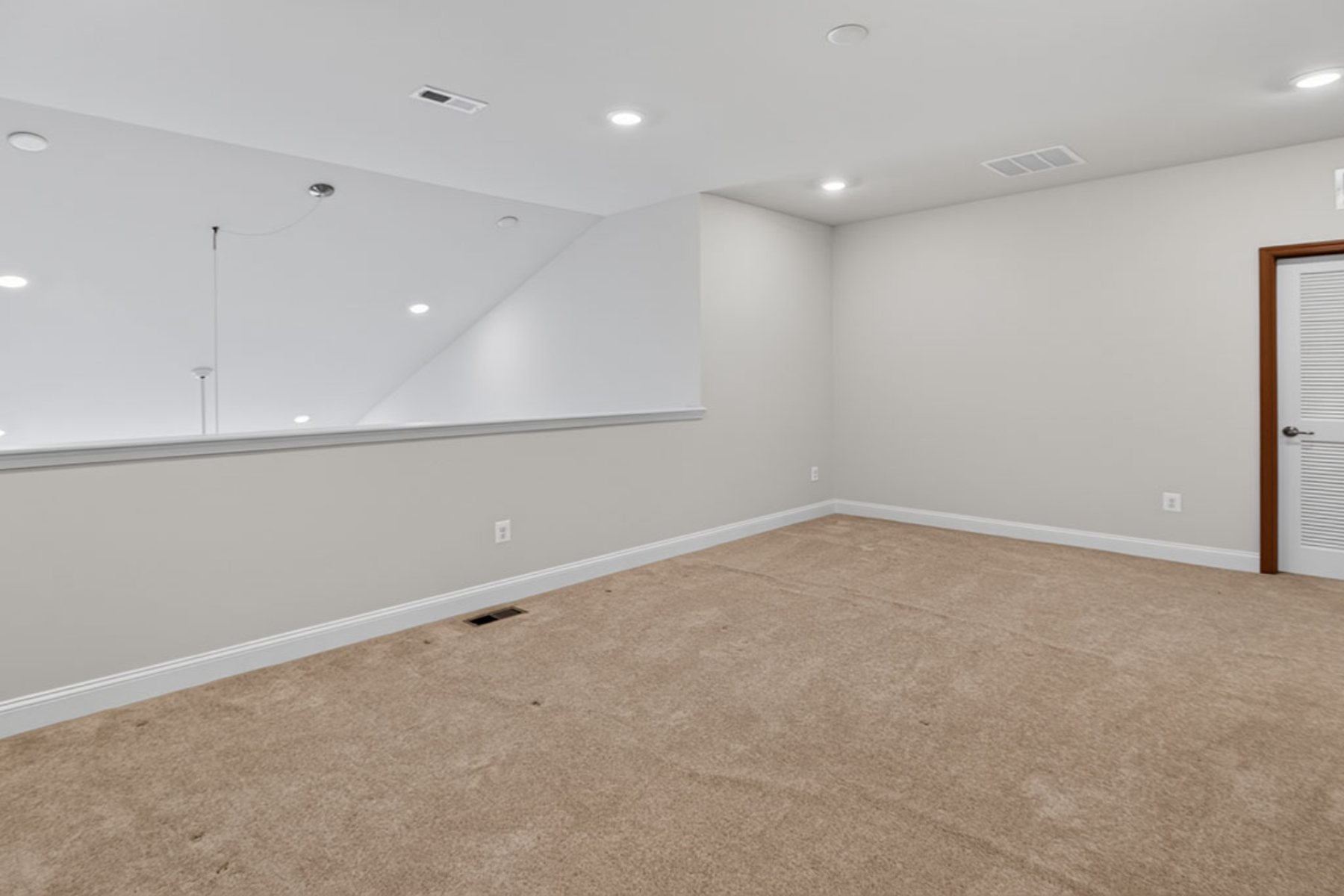  23134 Waggoner Ave - 物件實景
