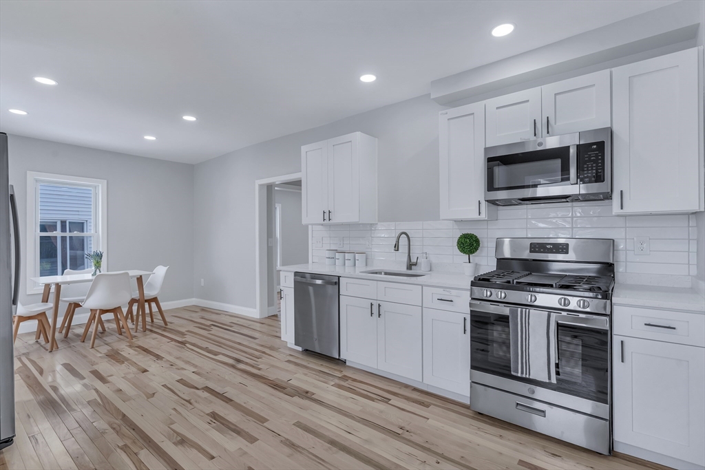 Dedham, Massachusetts, 02026, United States, 3 Bedrooms Bedrooms, ,2 BathroomsBathrooms,Residential,For Sale,2040275