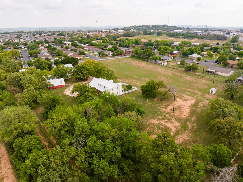 Fredericksburg, Texas, 78624, United States, 3 Bedrooms Bedrooms, ,2 BathroomsBathrooms,Residential,For Sale,1977273