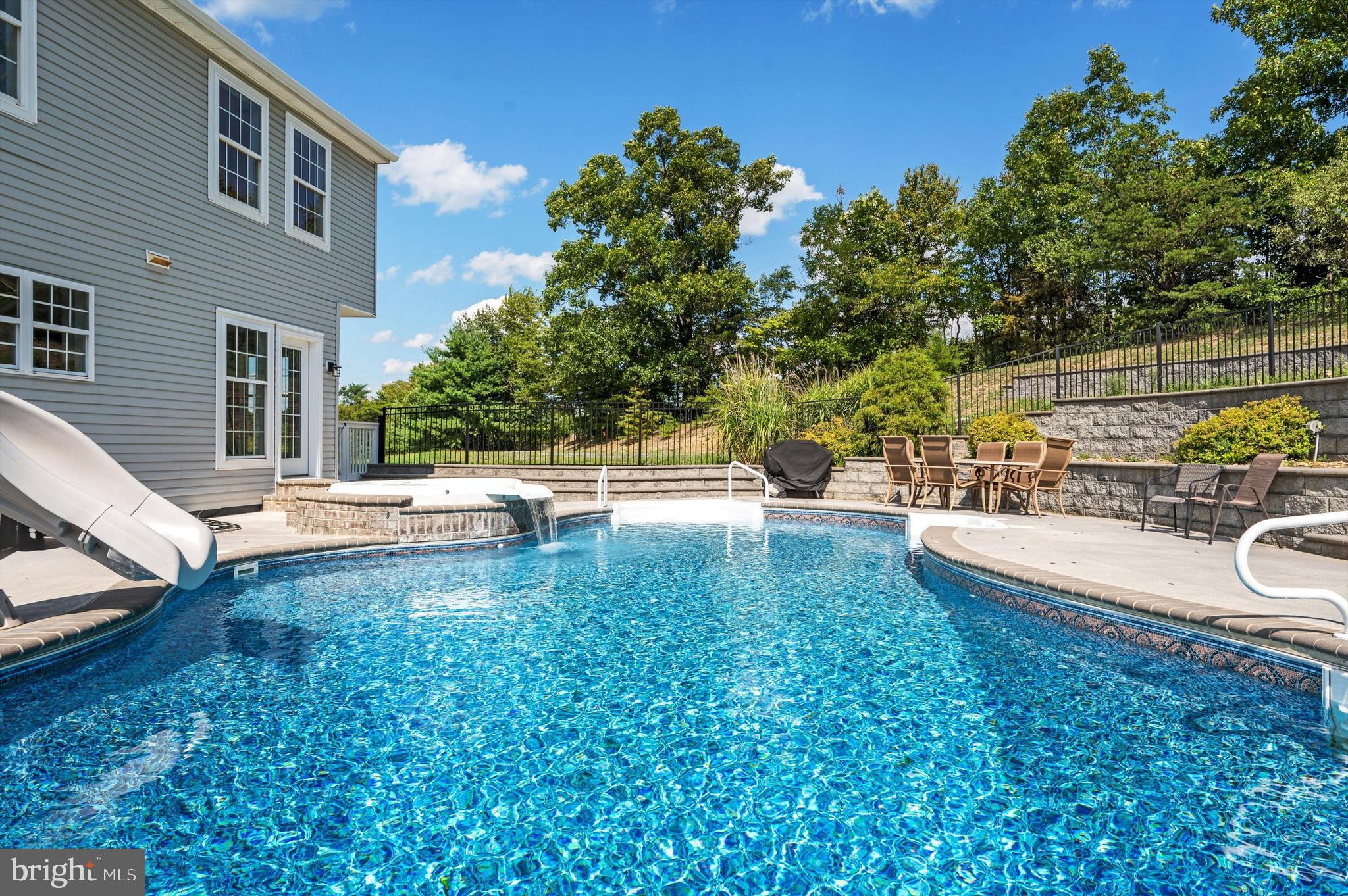 128 Whitlock Lane, Gore, Virginia, 22637, United States, 6 Bedrooms Bedrooms, ,5 BathroomsBathrooms,Residential,For Sale,128 Whitlock Lane,1338038