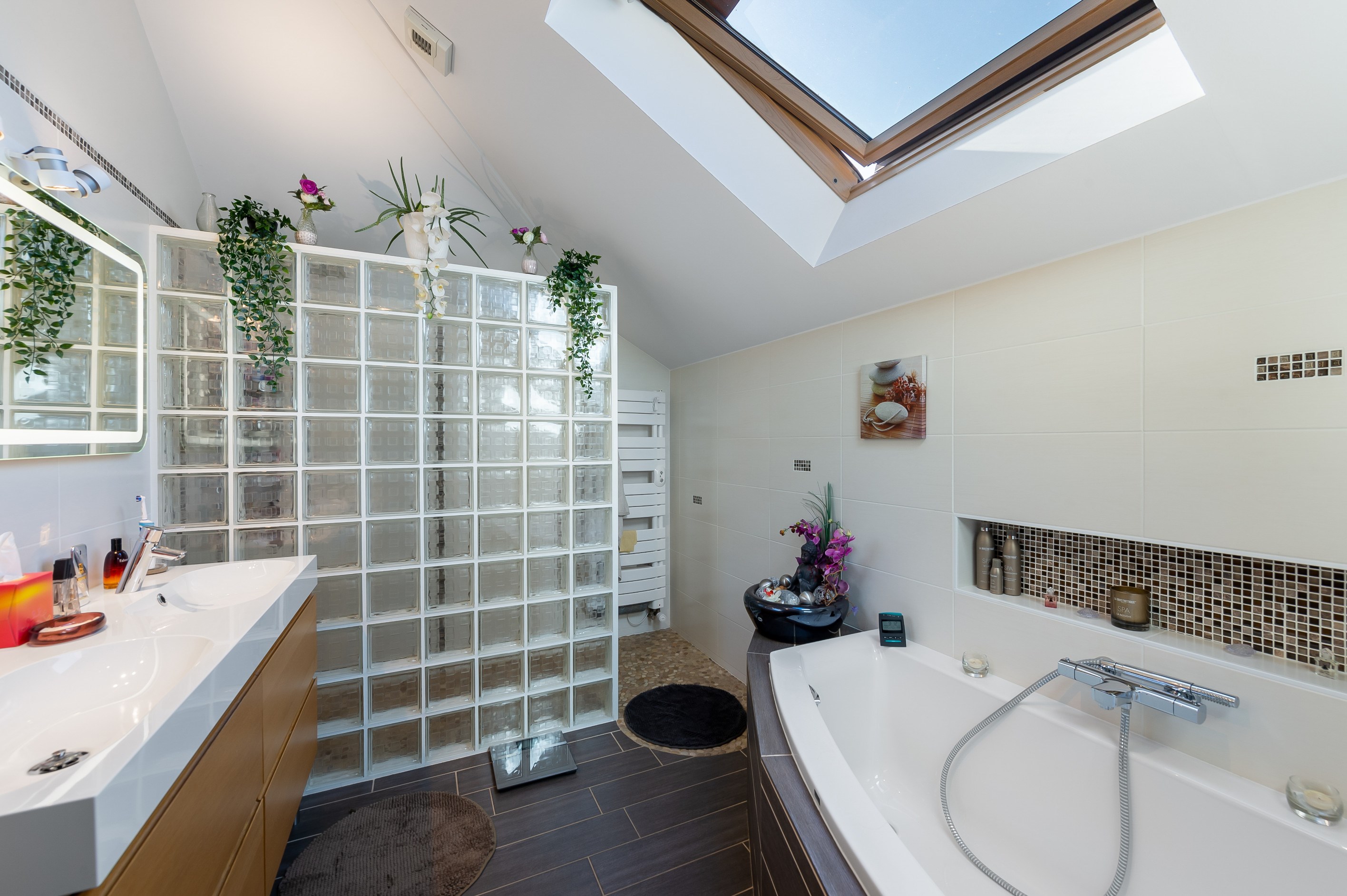  Near Evian, in Maxilly, a charming modern villa with 151 sq m of living space, … - 物件實景