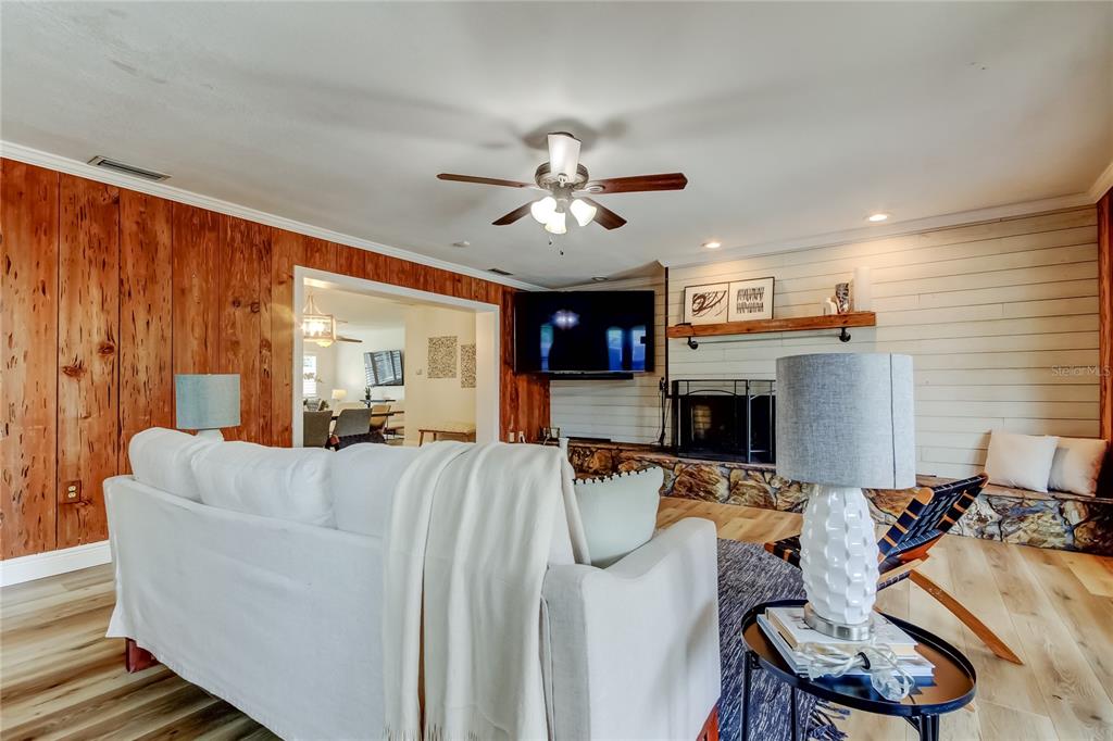 St Petersburg, Florida, 33710, United States, 3 Bedrooms Bedrooms, ,2 BathroomsBathrooms,Residential,For Sale,1877188