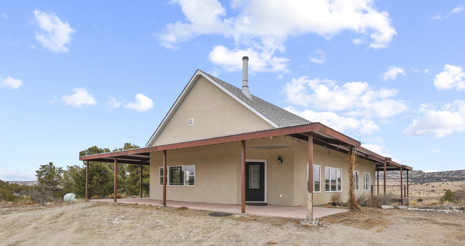 Pueblo, Colorado, 81004, United States, 2 Bedrooms Bedrooms, ,Residential,For Sale,1915514
