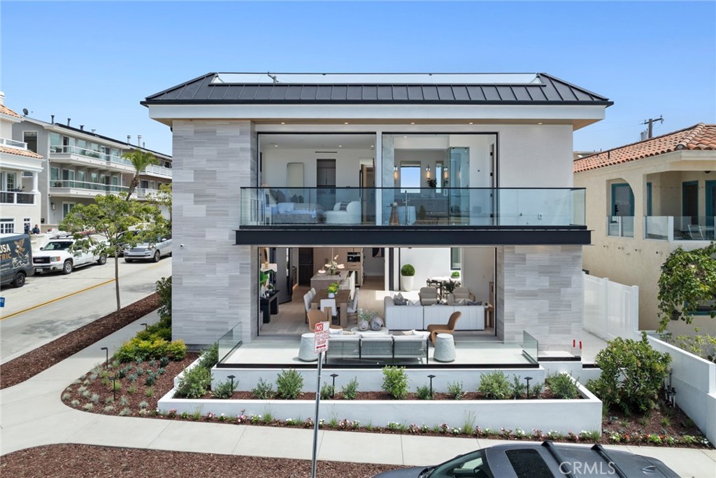 Corona del Mar, California, 92625, United States, 4 Bedrooms Bedrooms, ,5 BathroomsBathrooms,Residential,For Sale,1903462
