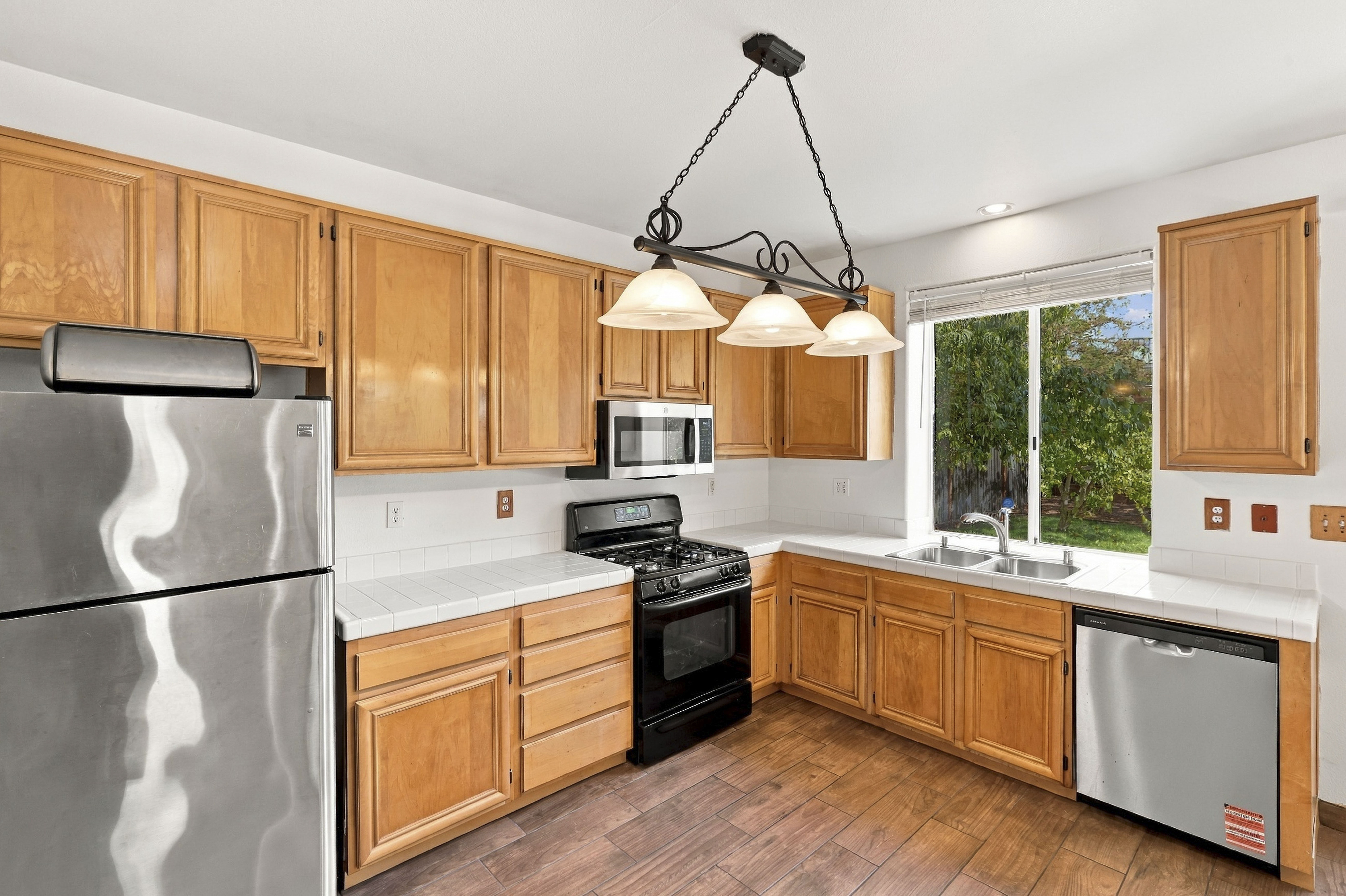  Move-In-Ready Home in Antioch - 物件實景