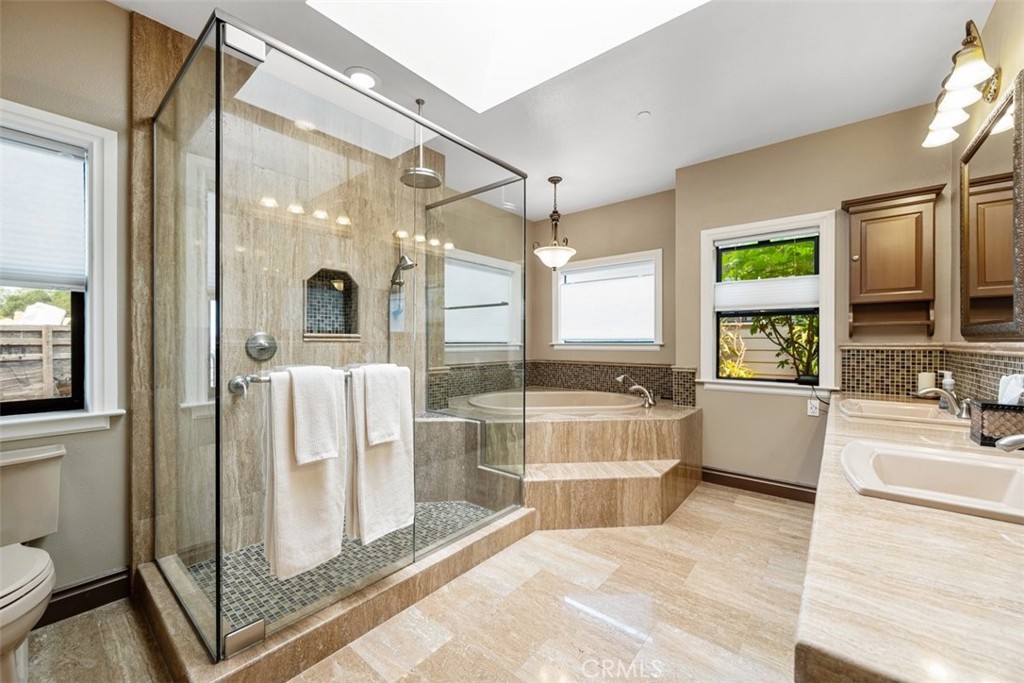 Arroyo Grande, California, 93420, United States, 5 Bedrooms Bedrooms, ,2 BathroomsBathrooms,Residential,For Sale,1982026