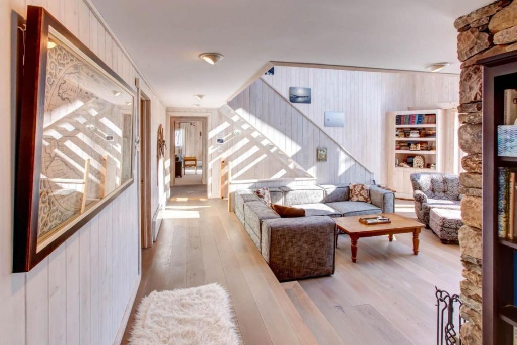 Bovina Center, New York, 13740, United States, 4 Bedrooms Bedrooms, ,5 BathroomsBathrooms,Residential,For Sale,1966687