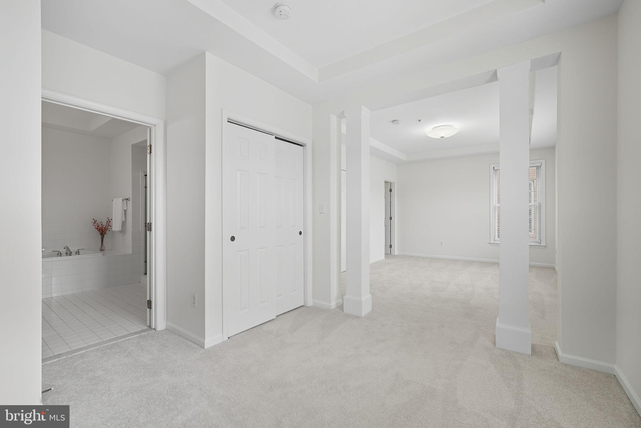 Fairfax, Virginia, 22033, United States, 3 Bedrooms Bedrooms, ,4 BathroomsBathrooms,Residential,For Sale,1975238