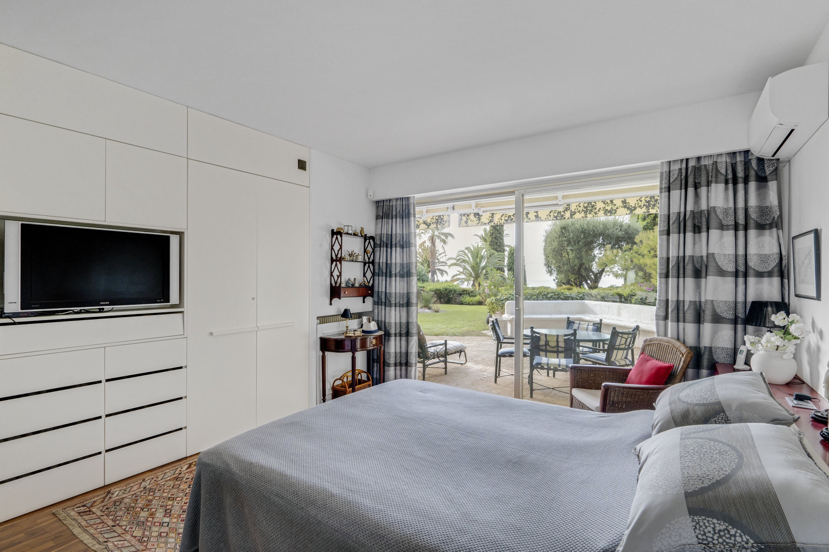  Cannes Croix des Gardes, luxury garden apartment for sale, sea views, private g… - 物件實景