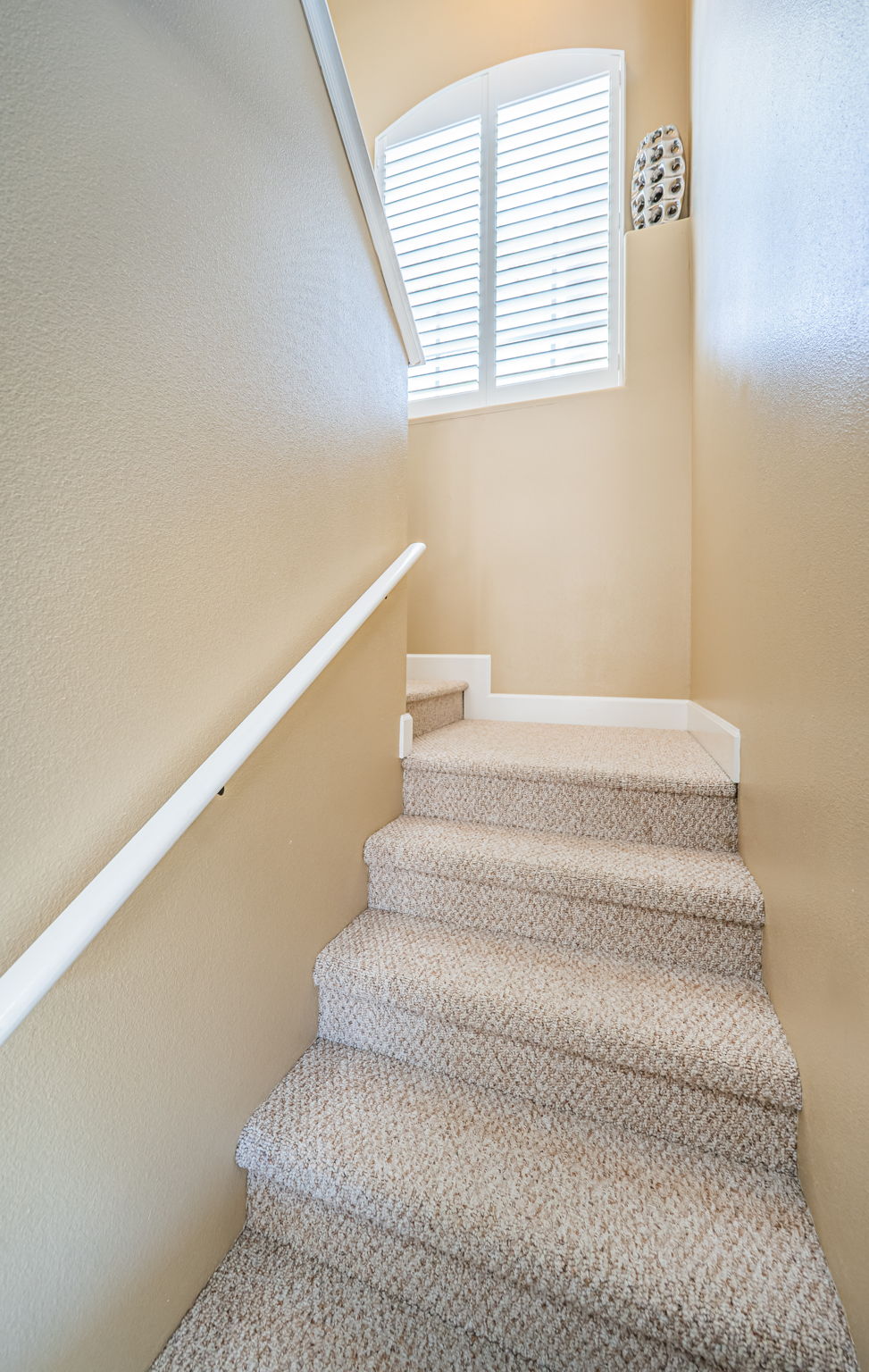 Gulfport, Florida, 33707, United States, 5 Bedrooms Bedrooms, ,4 BathroomsBathrooms,Residential,For Sale,1977633