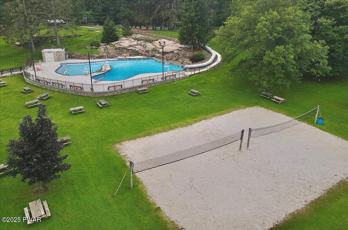 Lake Ariel, Pennsylvania, 18436, United States, 6 Bedrooms Bedrooms, ,4 BathroomsBathrooms,Residential,For Sale,2005698