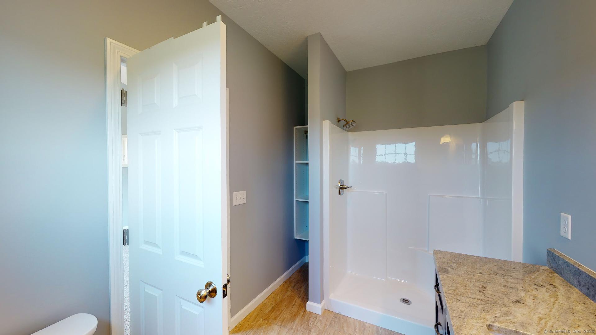 Windsor, Connecticut, 06095, United States, 3 Bedrooms Bedrooms, ,2 BathroomsBathrooms,Residential,For Sale,1939906