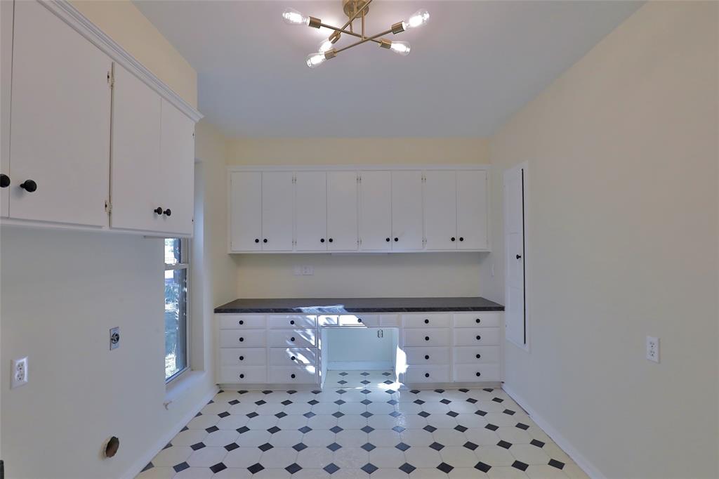 Winters, Texas, 79567, United States, 4 Bedrooms Bedrooms, ,4 BathroomsBathrooms,Residential,For Sale,1988007