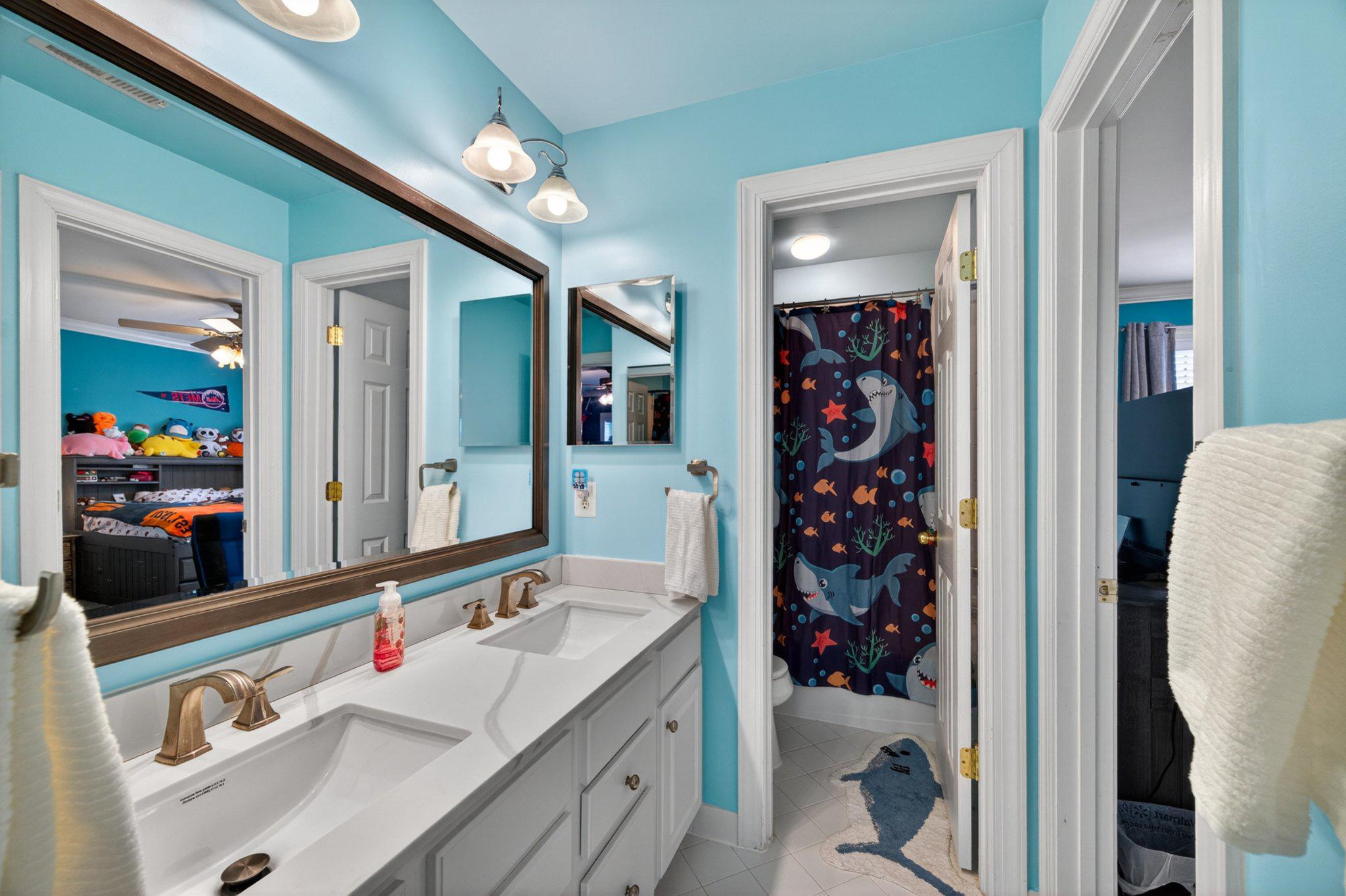Middletown, Virginia, 22645, United States, 6 Bedrooms Bedrooms, ,6 BathroomsBathrooms,Residential,For Sale,2044764
