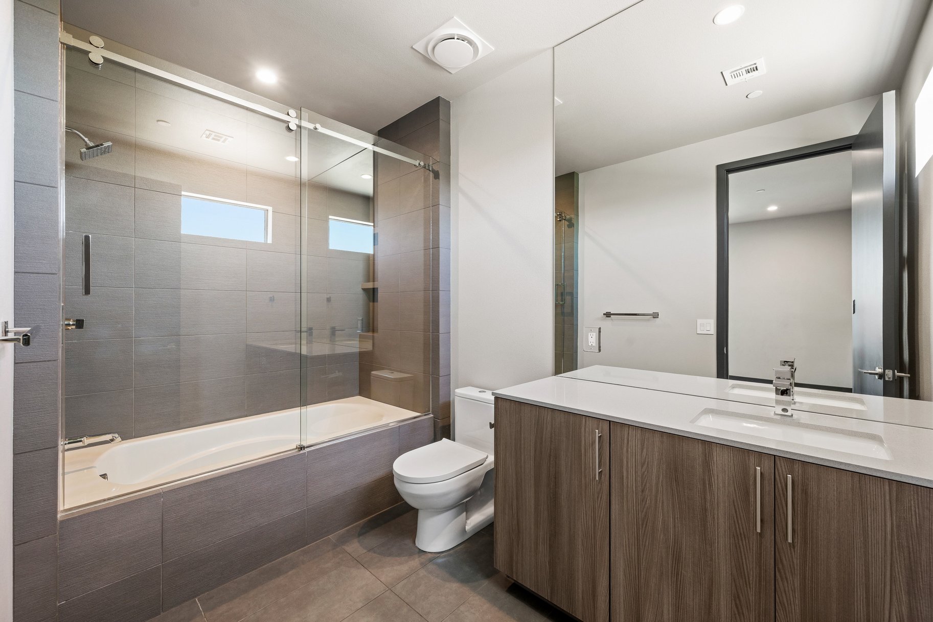  Private Contemporary Masterpiece in Las Vegas
