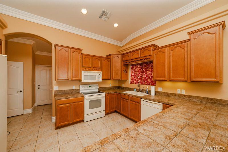 Kingman, Arizona, 86401, United States, 3 Bedrooms Bedrooms, ,2 BathroomsBathrooms,Residential,For Sale,1980873