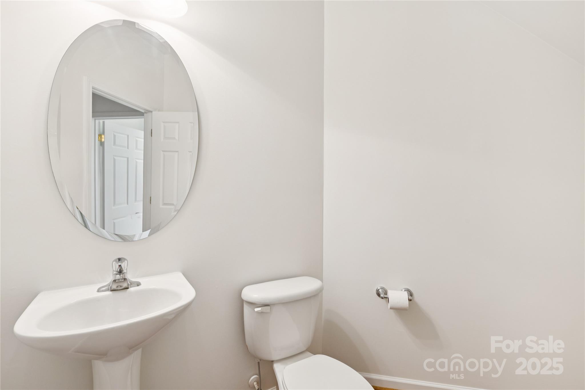 Tega Cay, South Carolina, 29708, United States, 4 Bedrooms Bedrooms, ,4 BathroomsBathrooms,Residential,For Sale,1906873