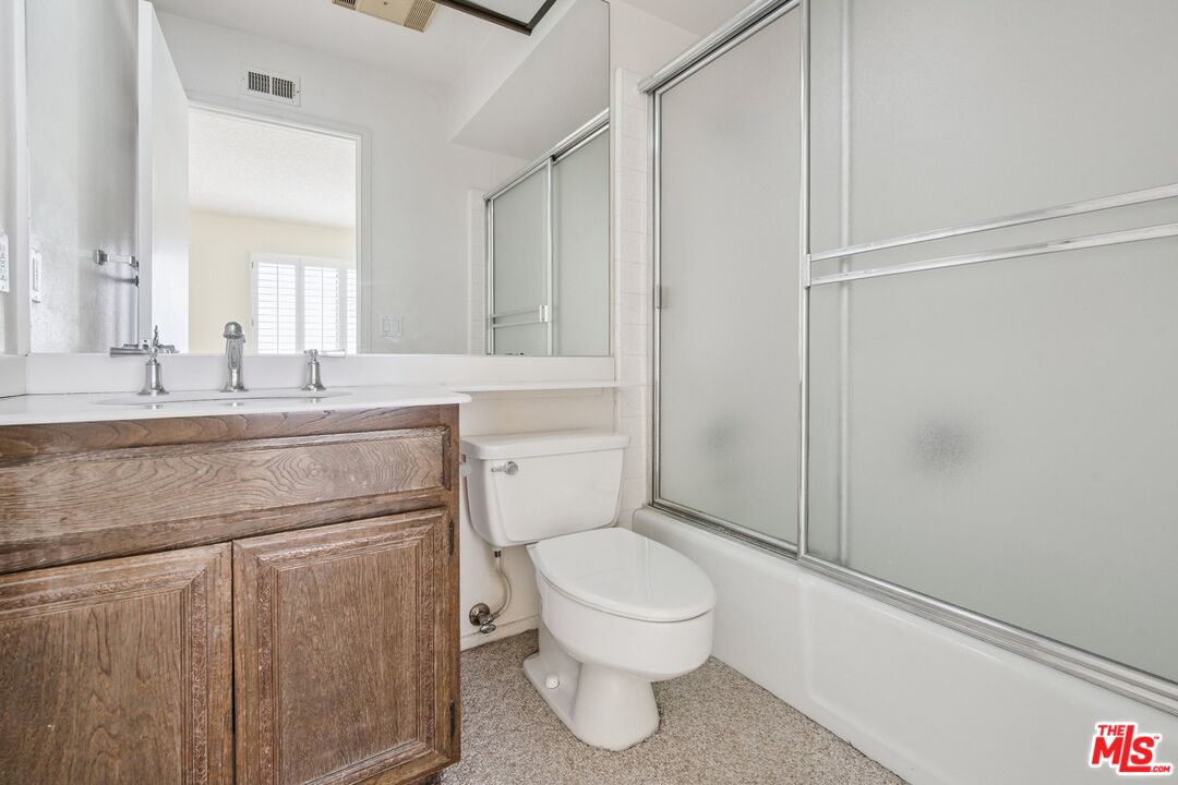 Pacific Palisades, California, 90272, United States, 4 Bedrooms Bedrooms, ,3 BathroomsBathrooms,Residential,For Sale,1989608