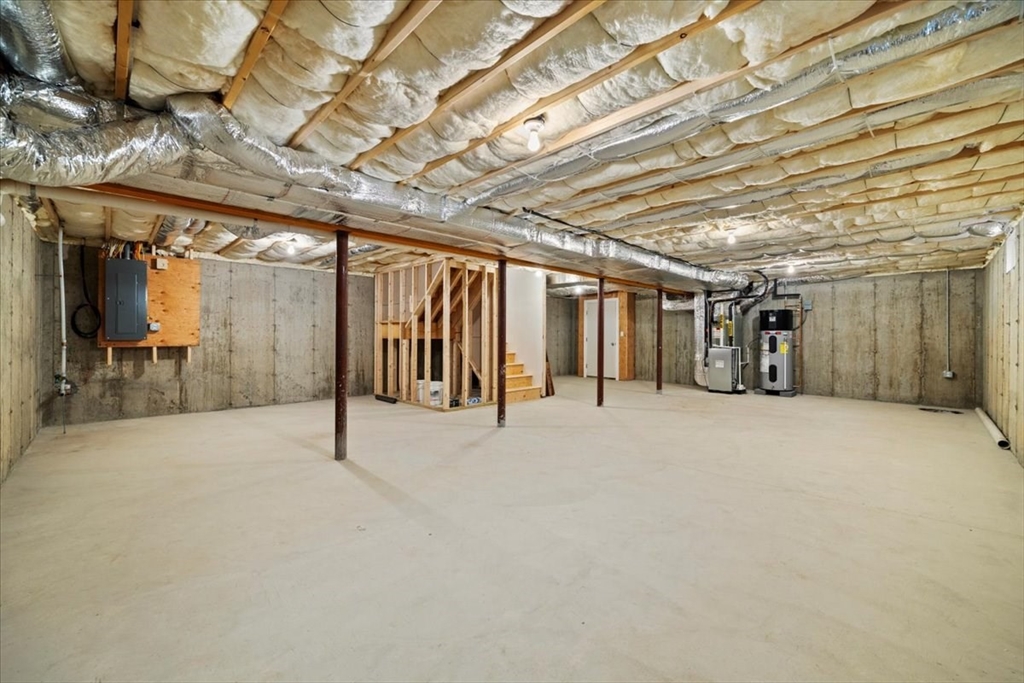 Brockton, Massachusetts, 02301, United States, 4 Bedrooms Bedrooms, ,3 BathroomsBathrooms,Residential,For Sale,1846360