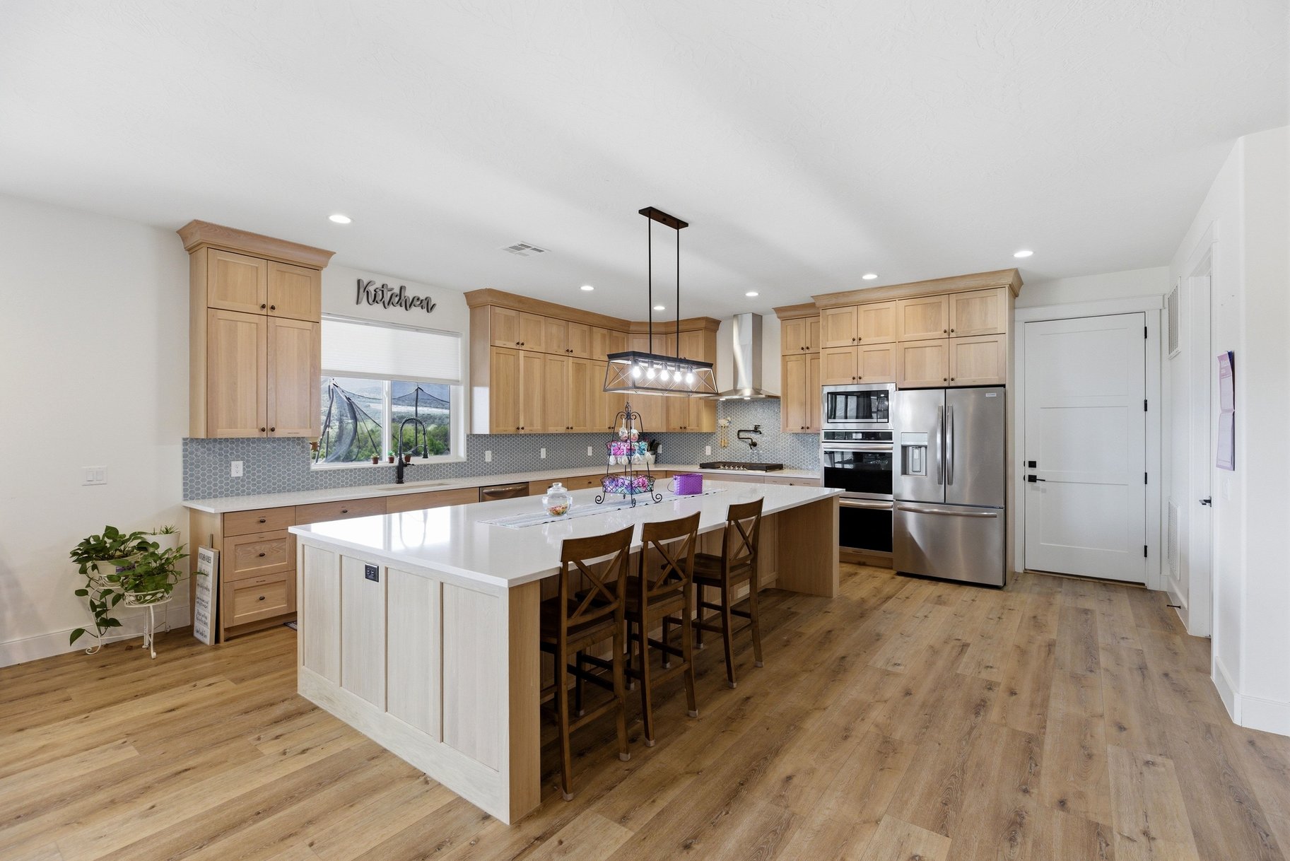  5 Acres • Two Homes In One • Horse Property With Flexible Living Options - 物件實景