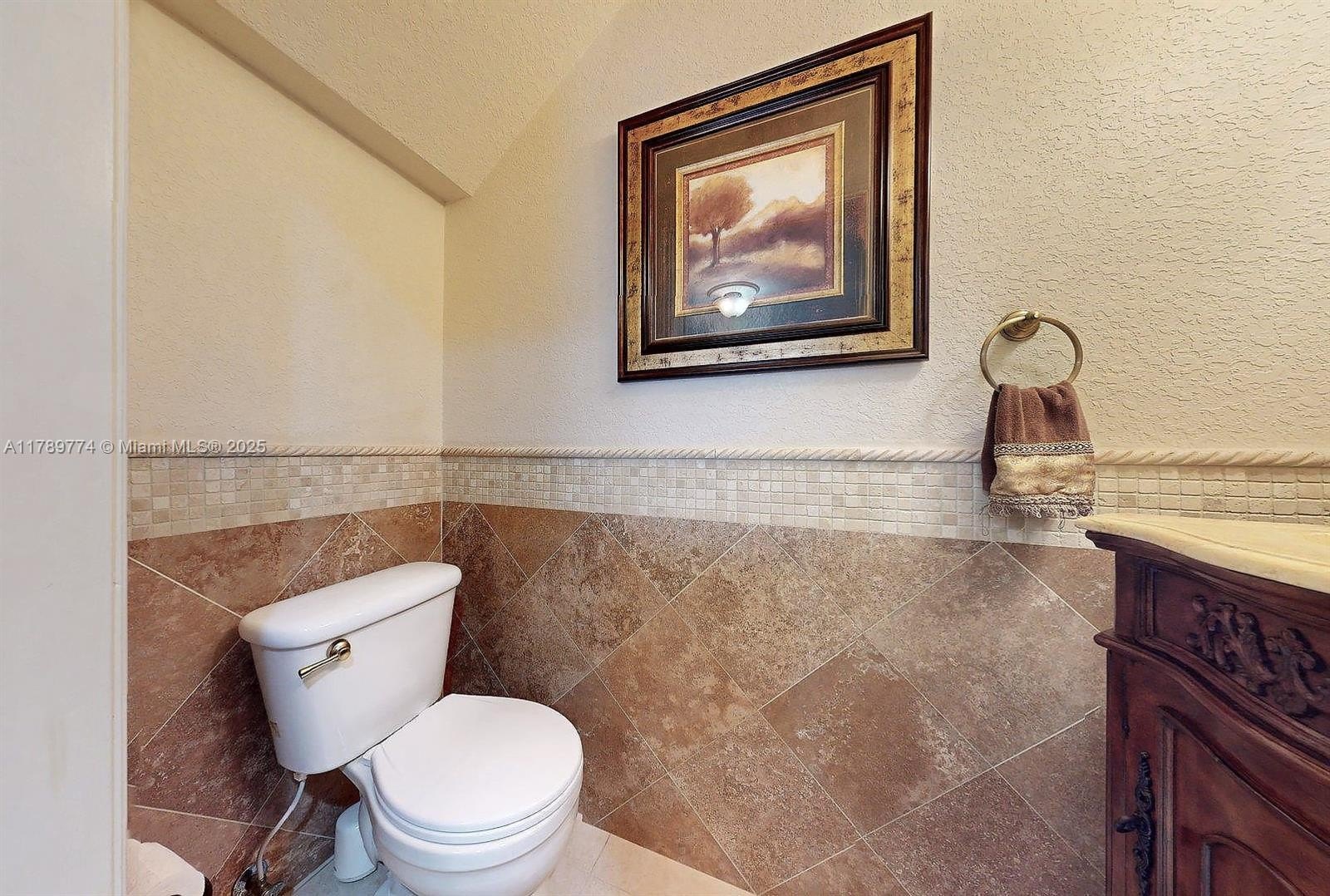 Medley, Florida, 33166, United States, 4 Bedrooms Bedrooms, ,3 BathroomsBathrooms,Residential,For Sale,1944974