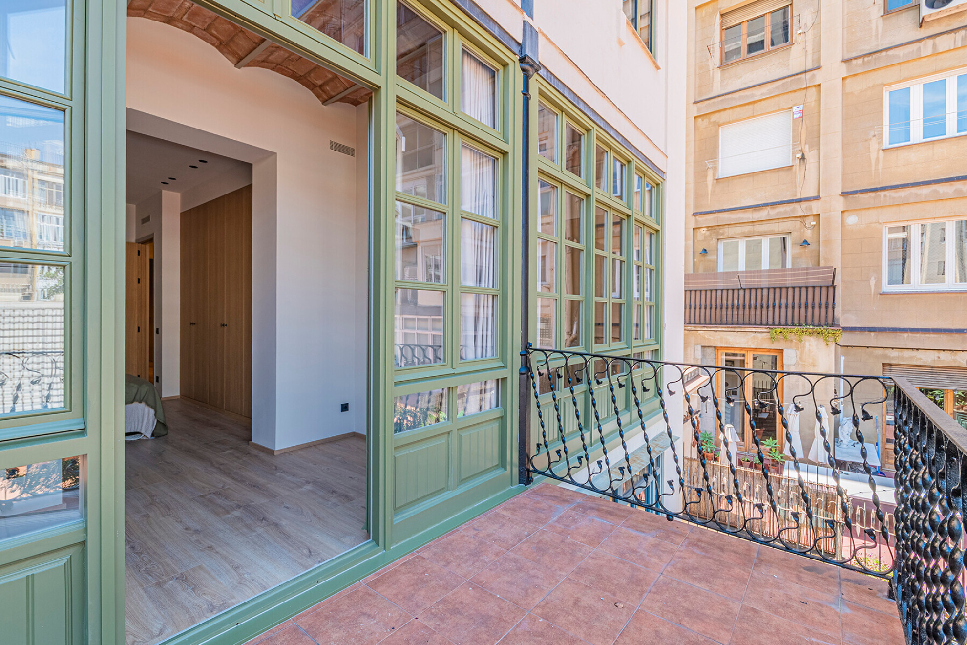  Refurbished modernist apartment in Eixample with luxury finishes - 物件實景