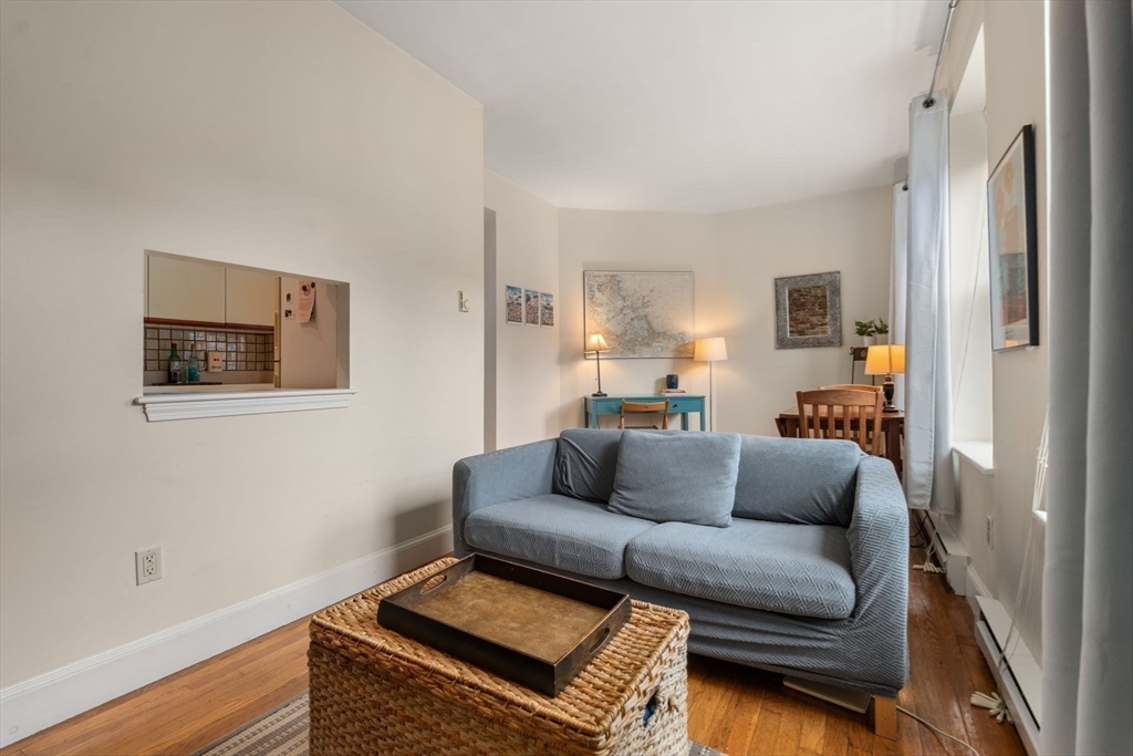 Boston, Massachusetts, 02113, United States, 1 Bedroom Bedrooms, ,1 BathroomBathrooms,Residential,For Sale,1890187